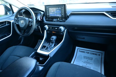 2020 Toyota RAV4 LE