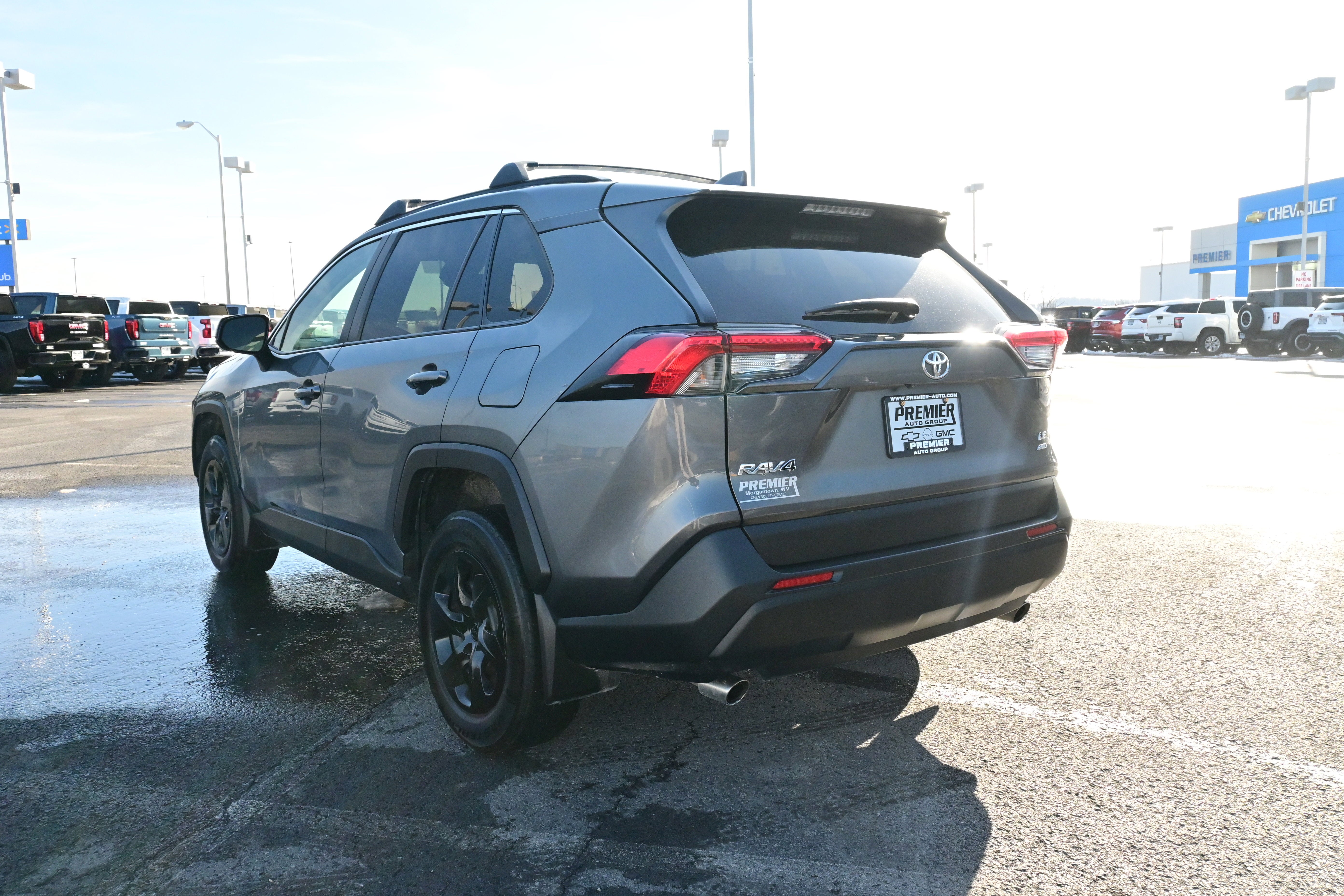 2020 Toyota RAV4 LE