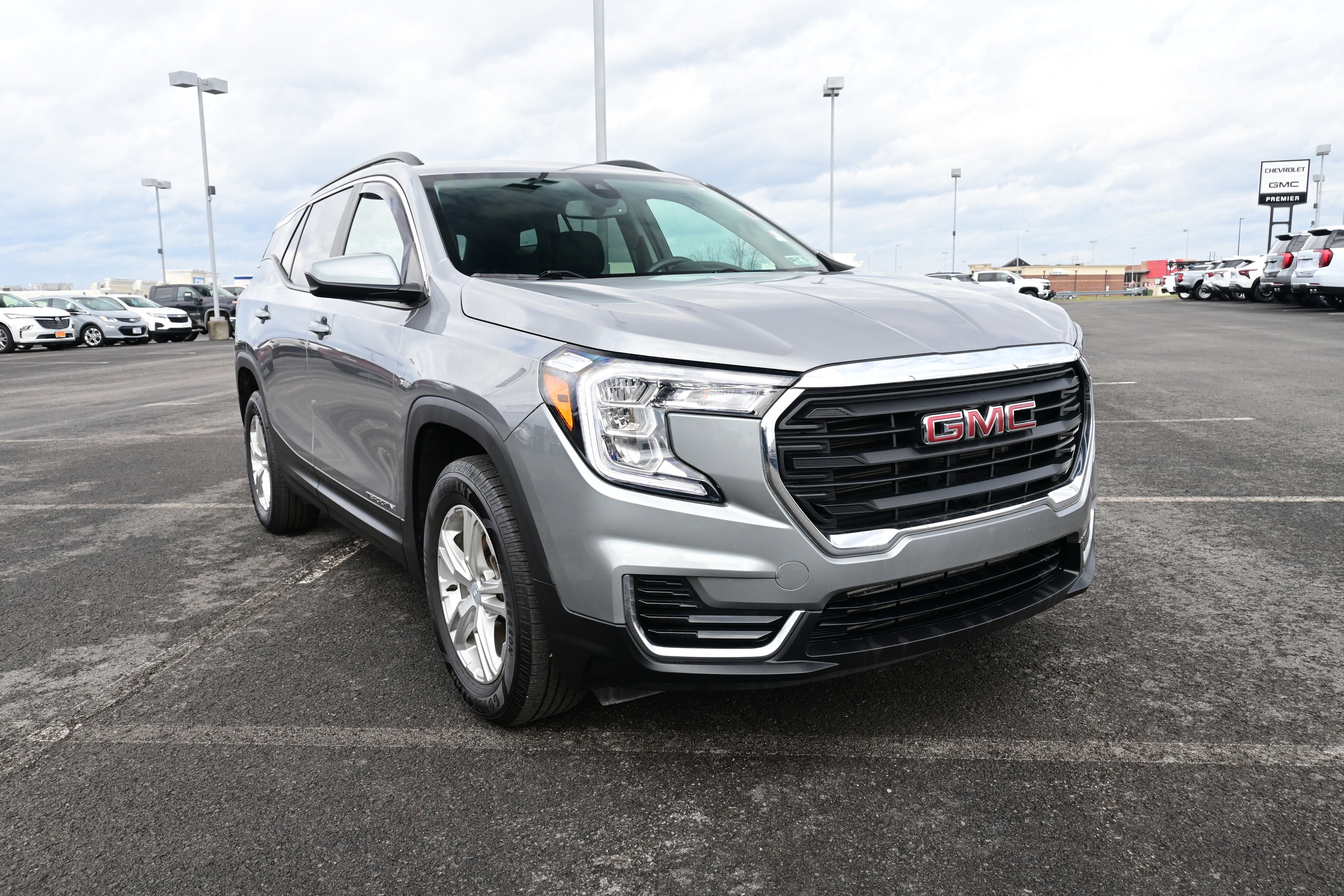 2023 GMC Terrain SLE