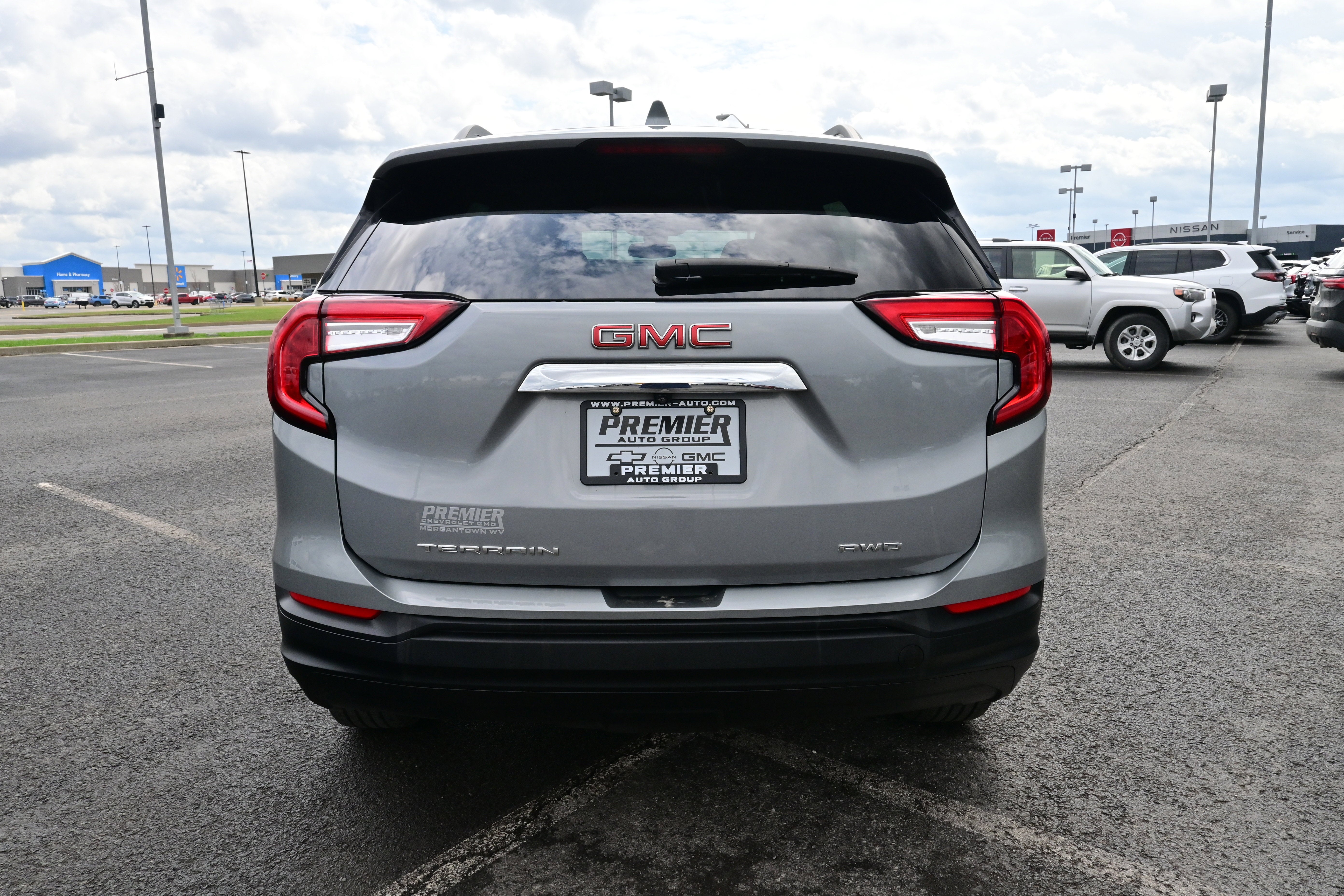 2023 GMC Terrain SLE