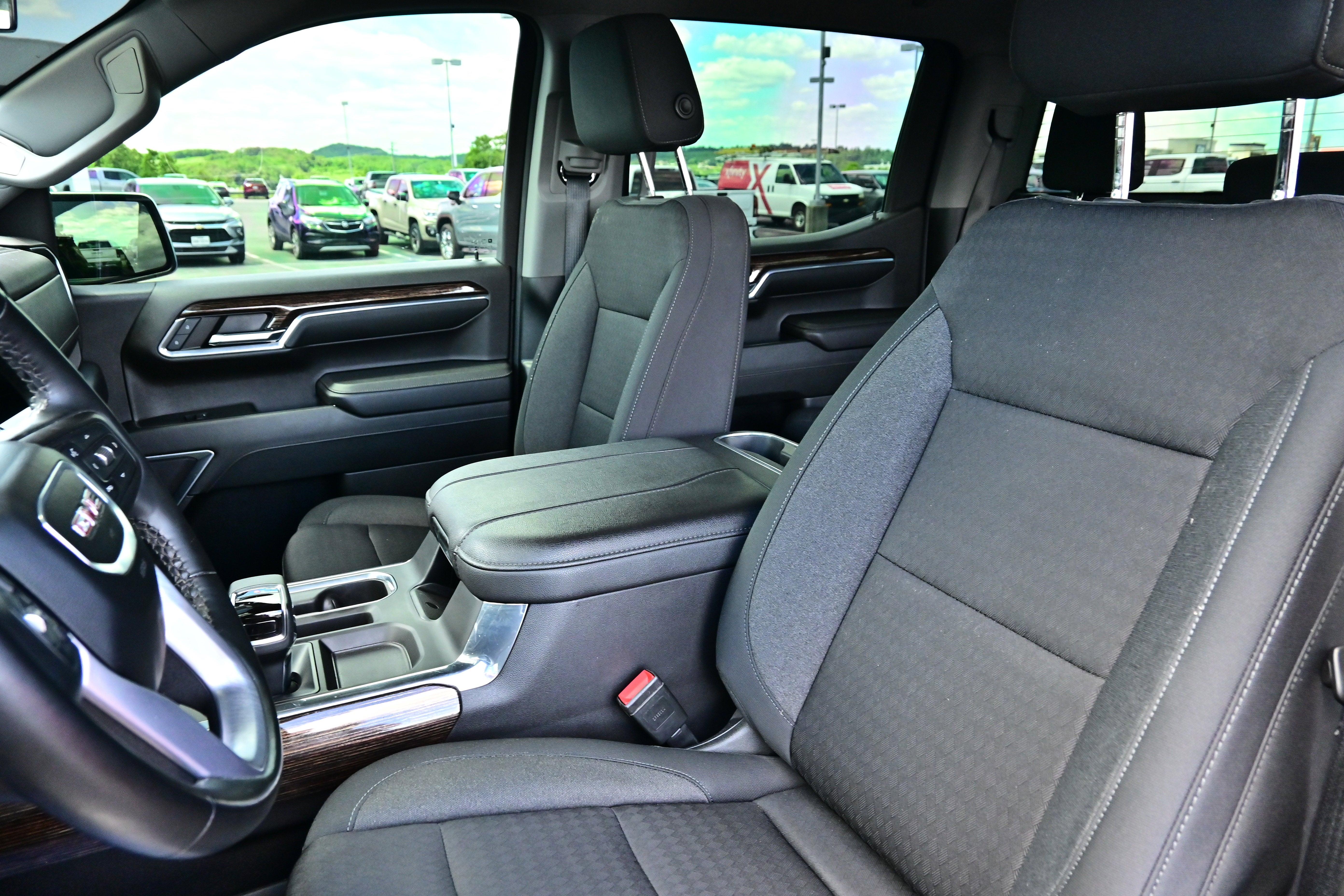 2024 GMC Sierra 1500 Elevation