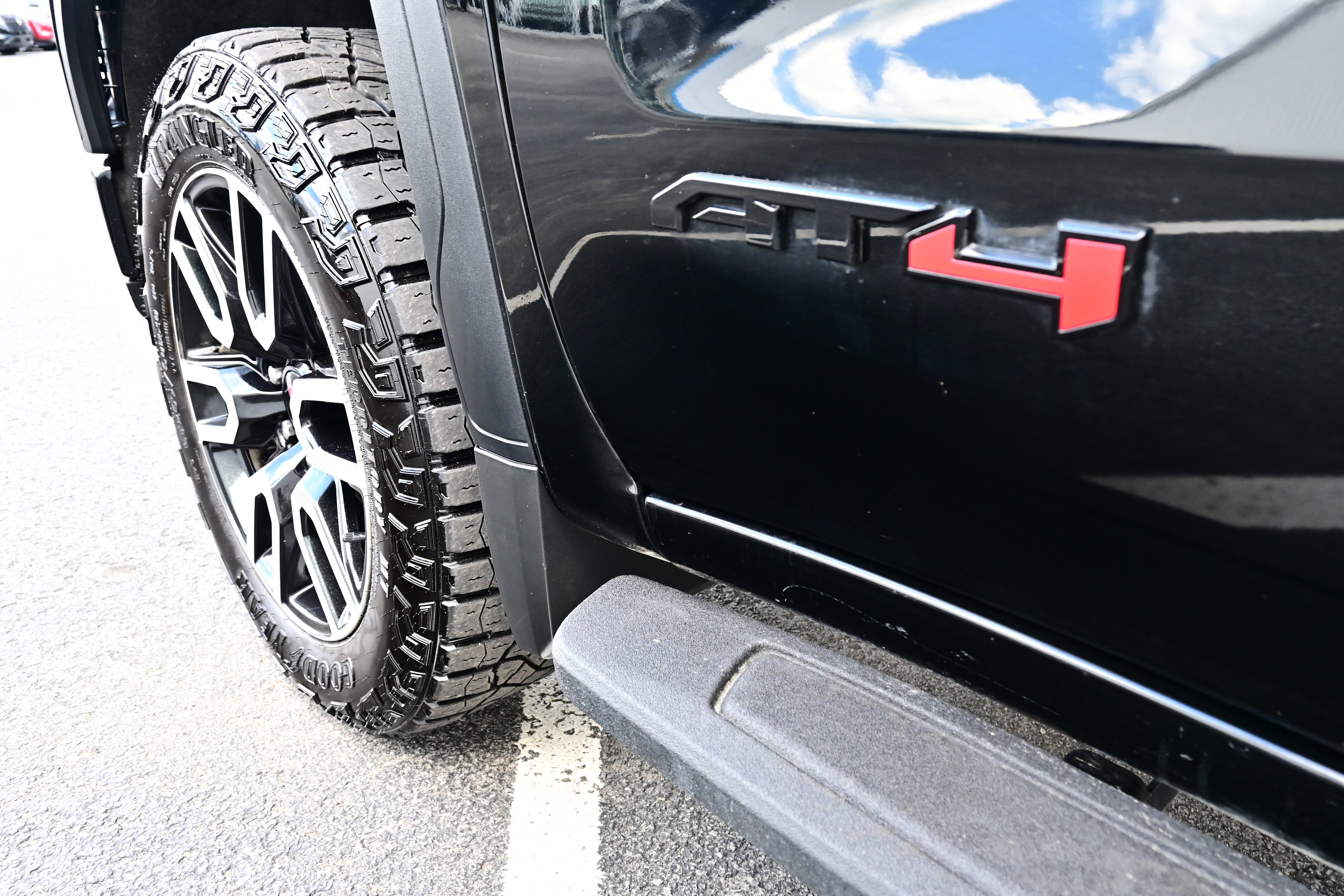 2025 GMC Sierra 1500 AT4