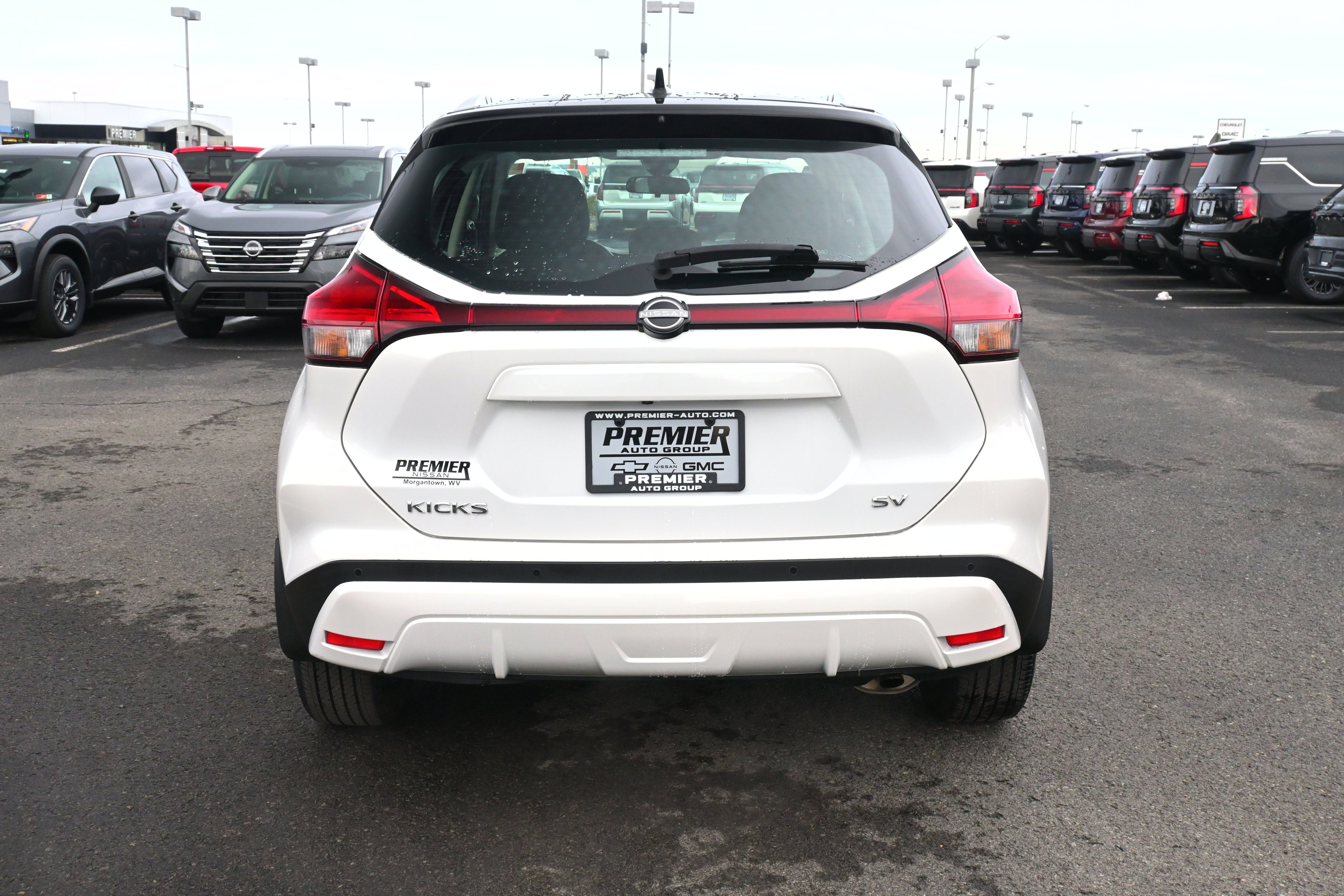 2023 Nissan Kicks SV