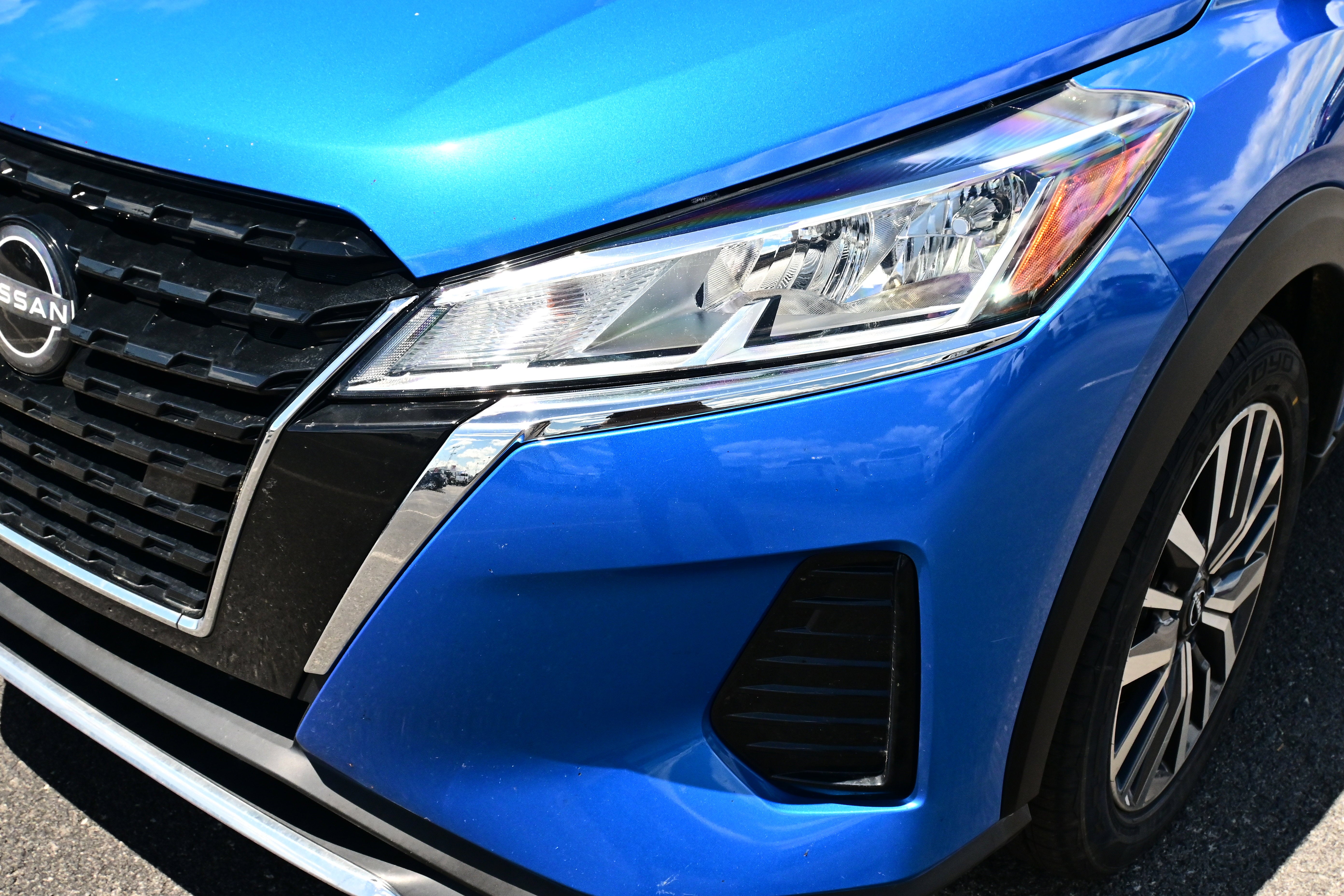 2023 Nissan Kicks SV