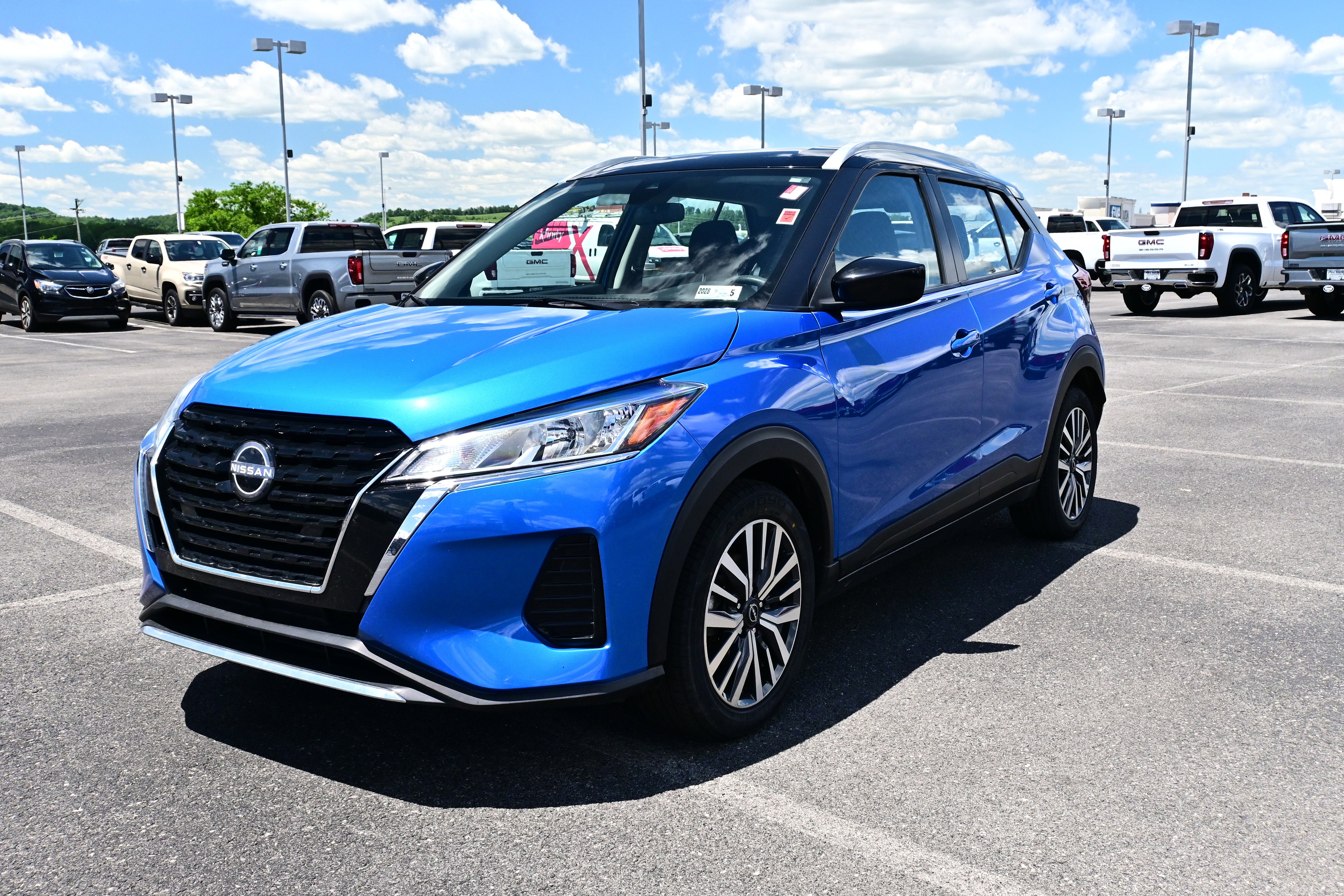 2023 Nissan Kicks SV