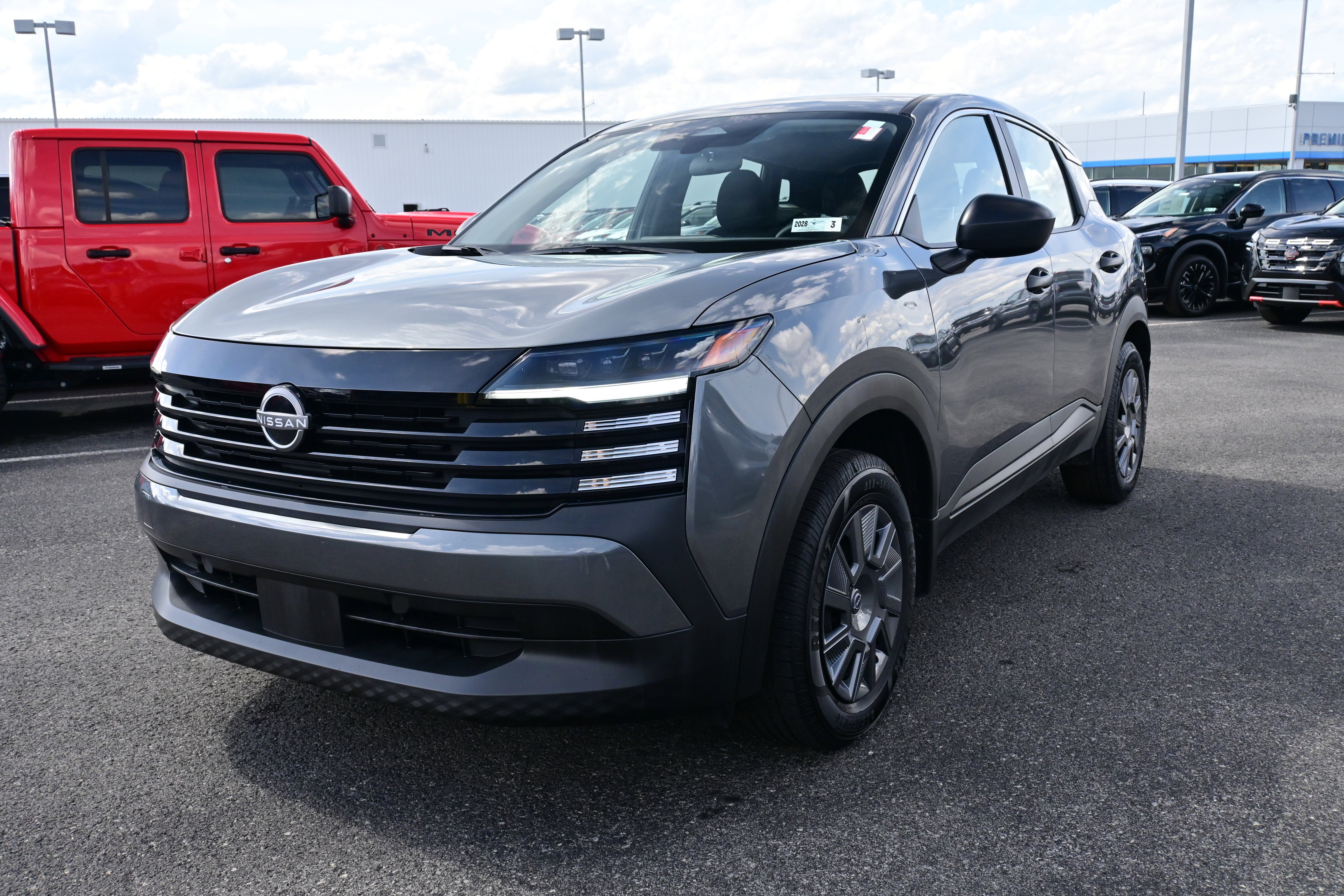 2025 Nissan Kicks S