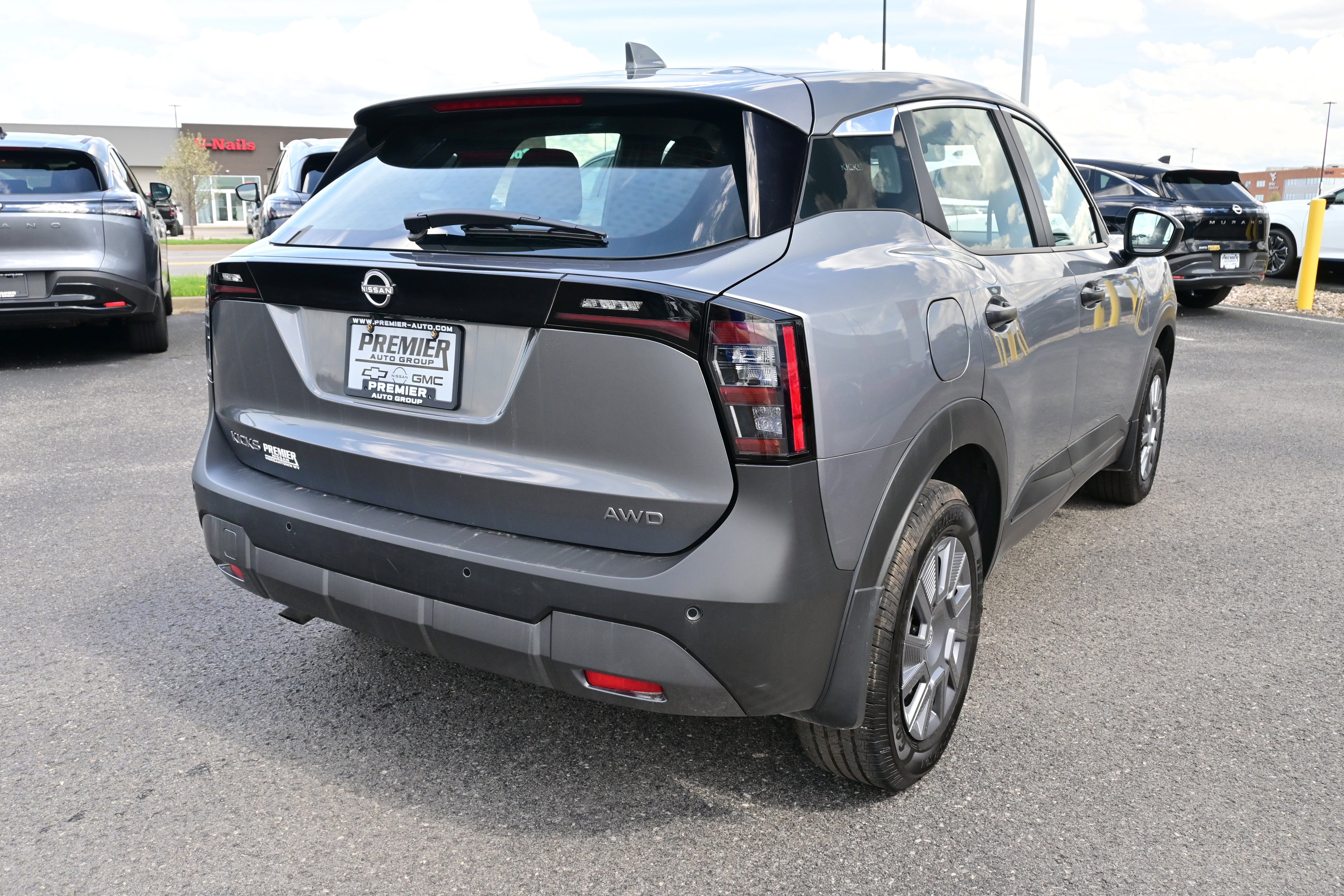 2025 Nissan Kicks S