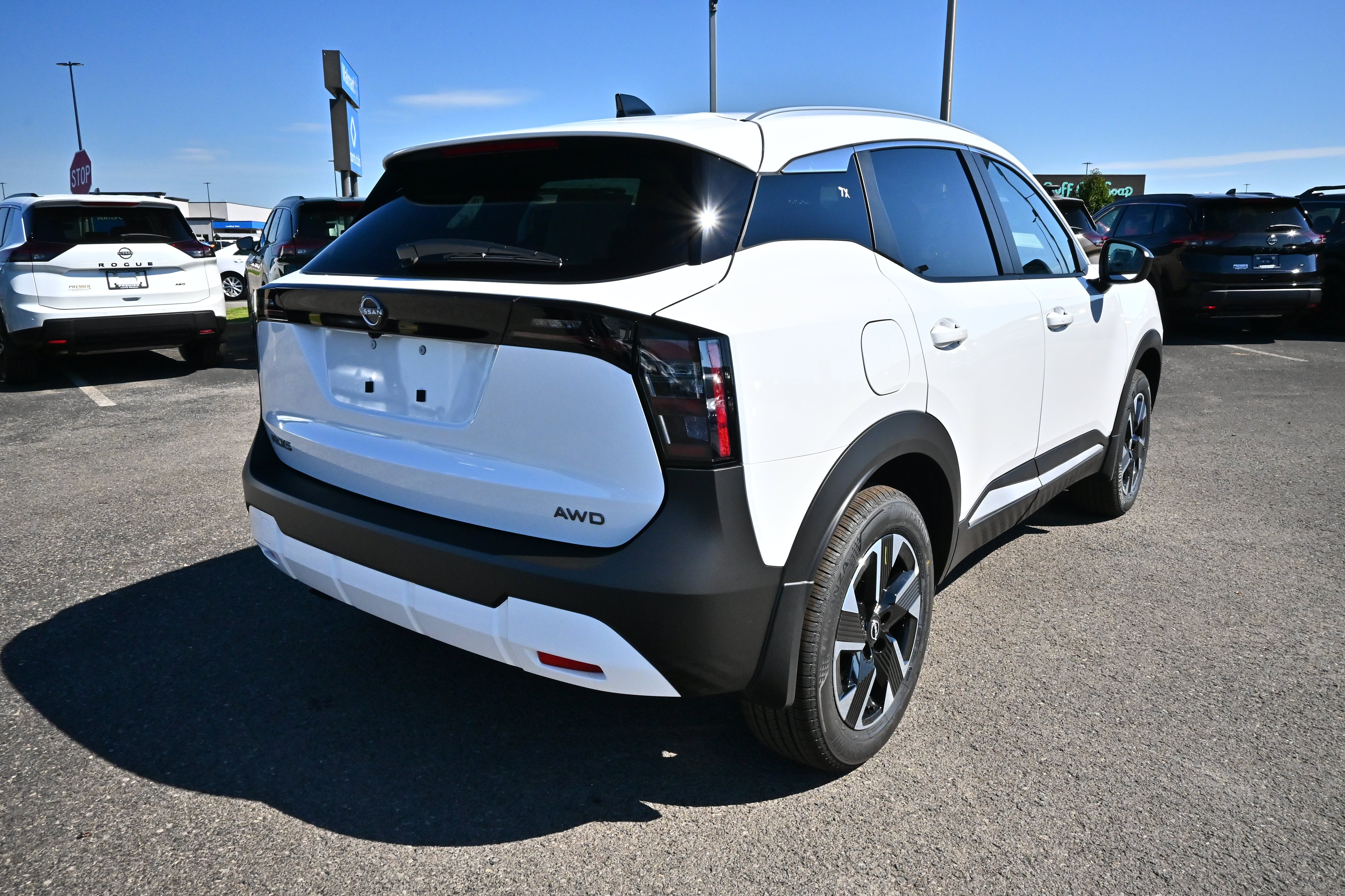 2027 Nissan Kicks SV