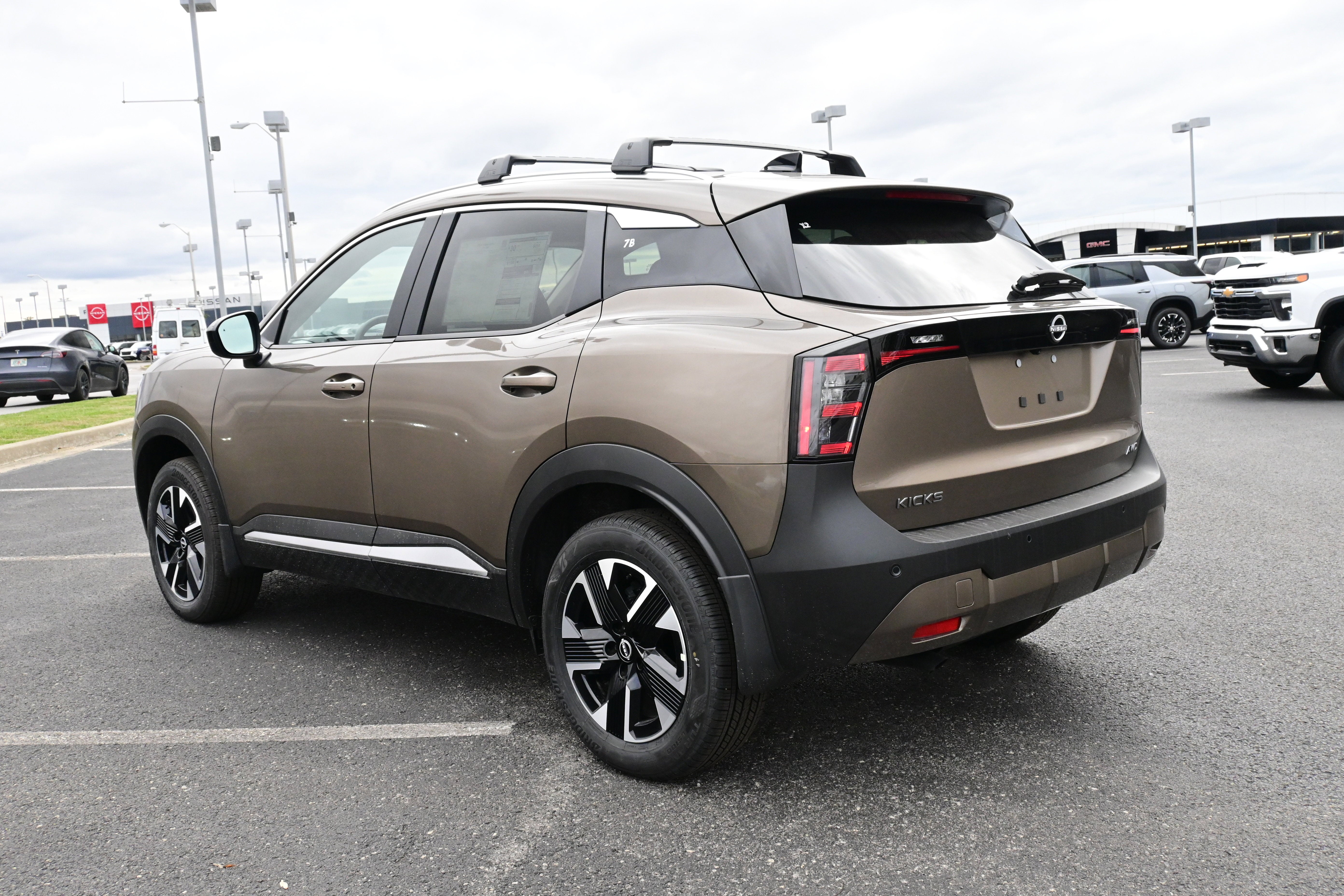2026 Nissan Kicks SV