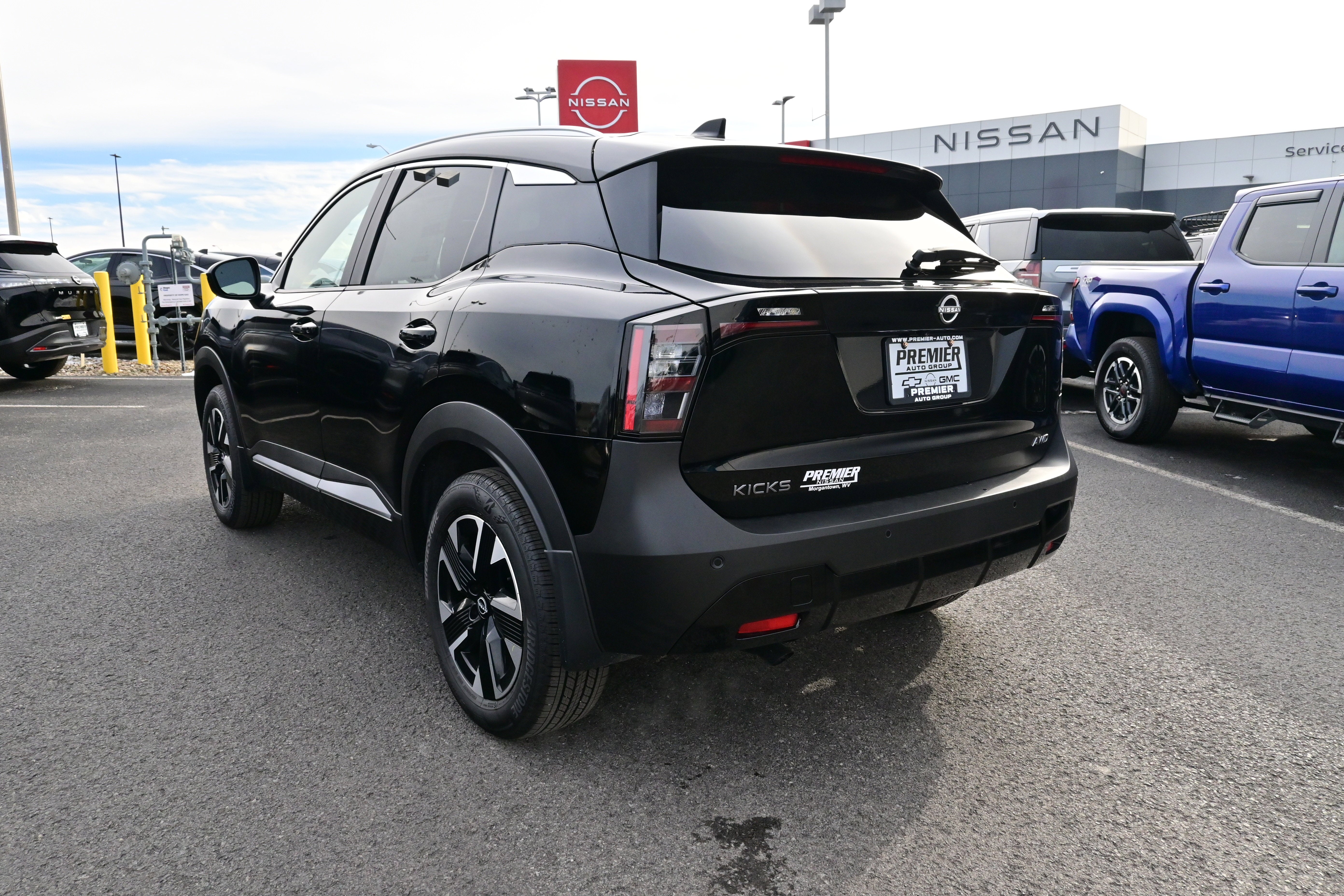 2026 Nissan Kicks SV