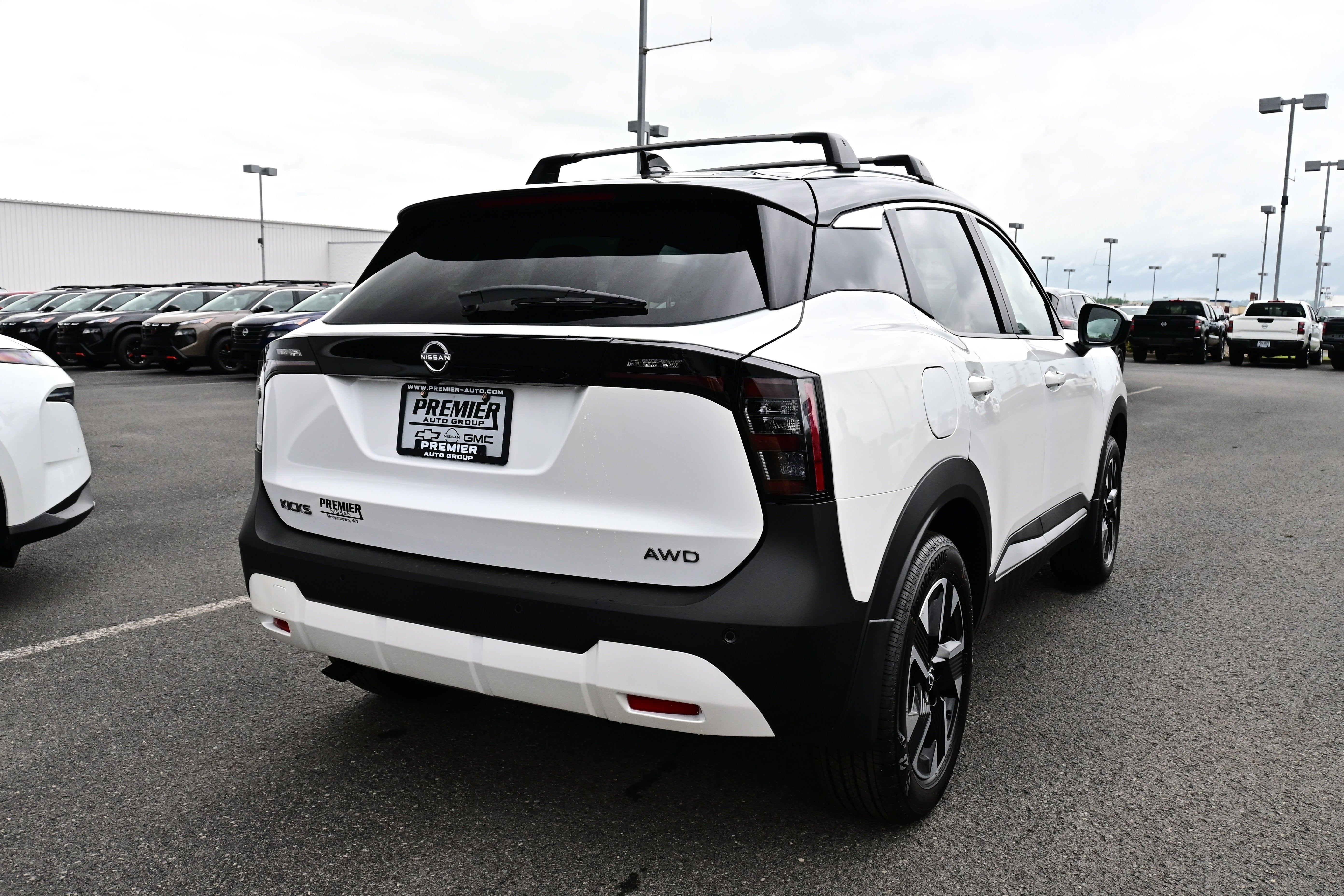 2026 Nissan Kicks SV