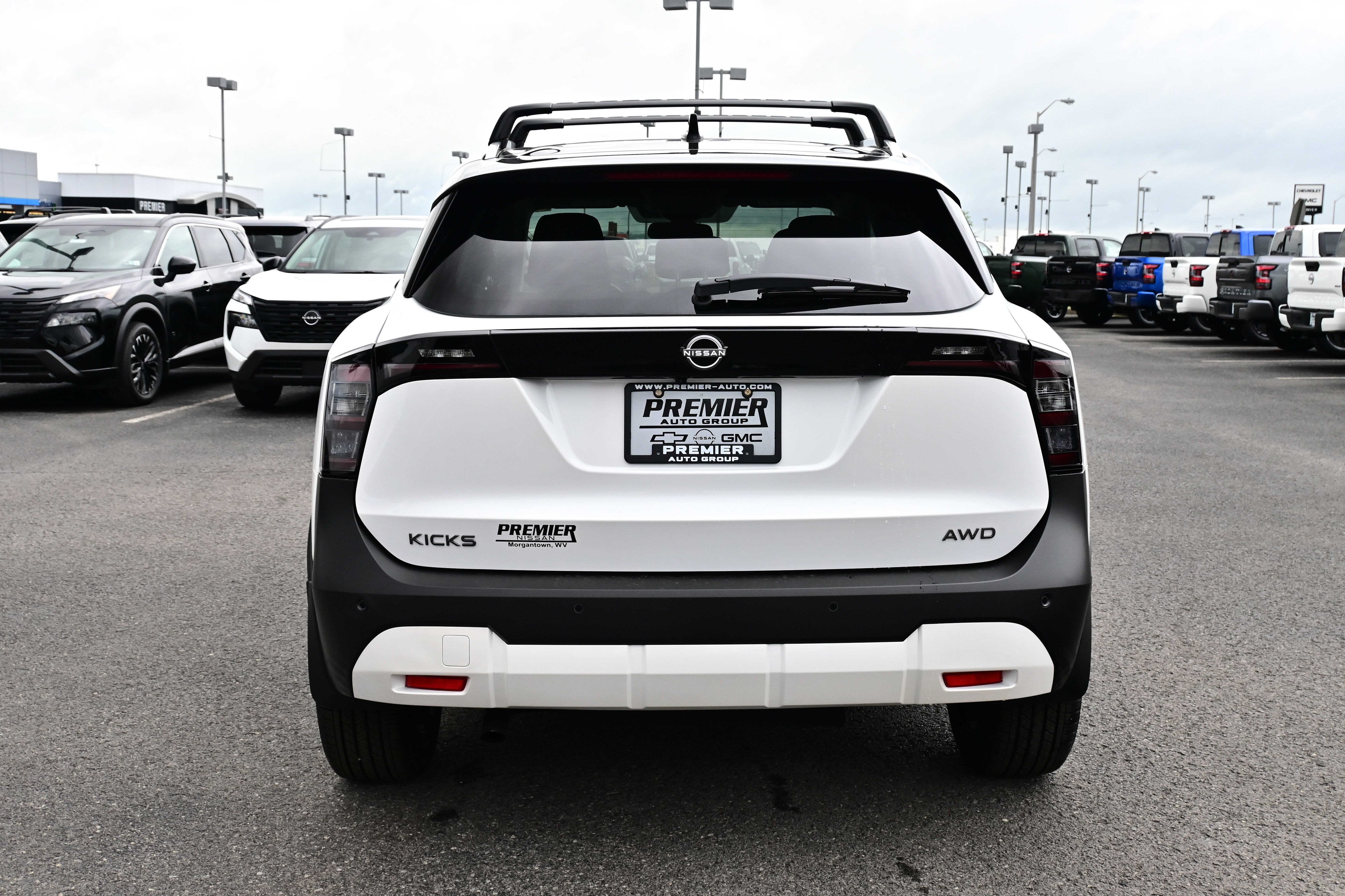 2026 Nissan Kicks SV