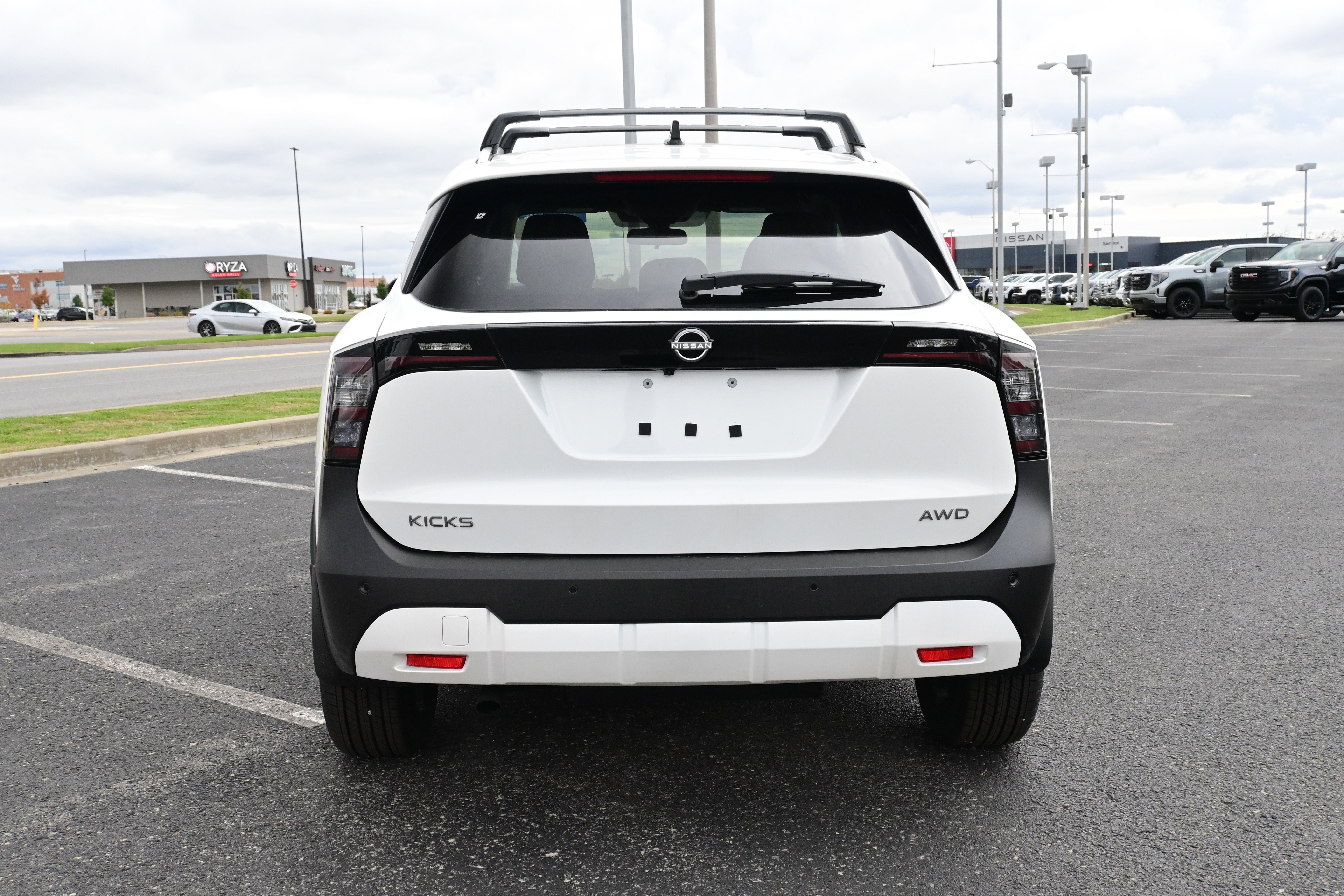 2026 Nissan Kicks SV