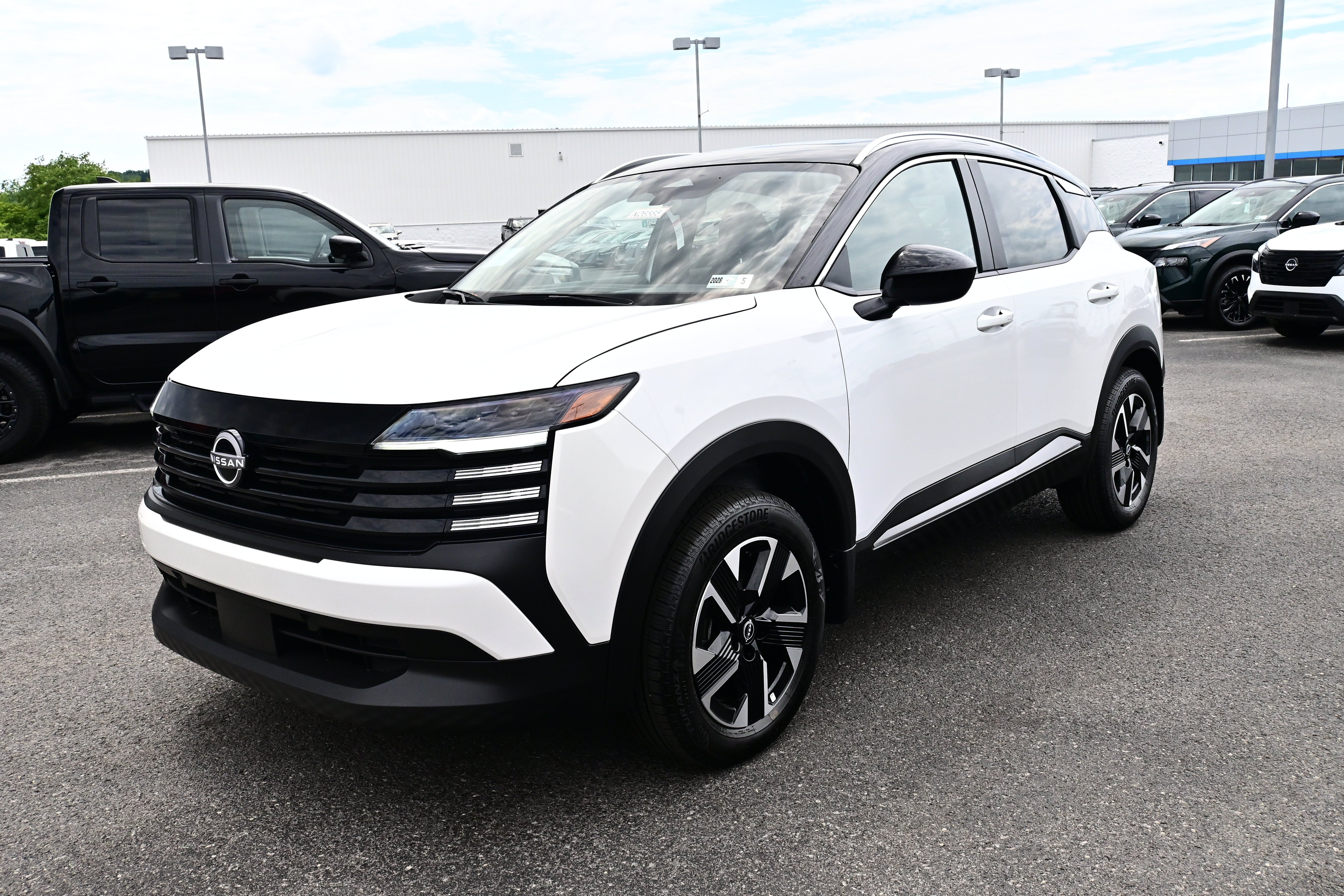 2026 Nissan Kicks SV