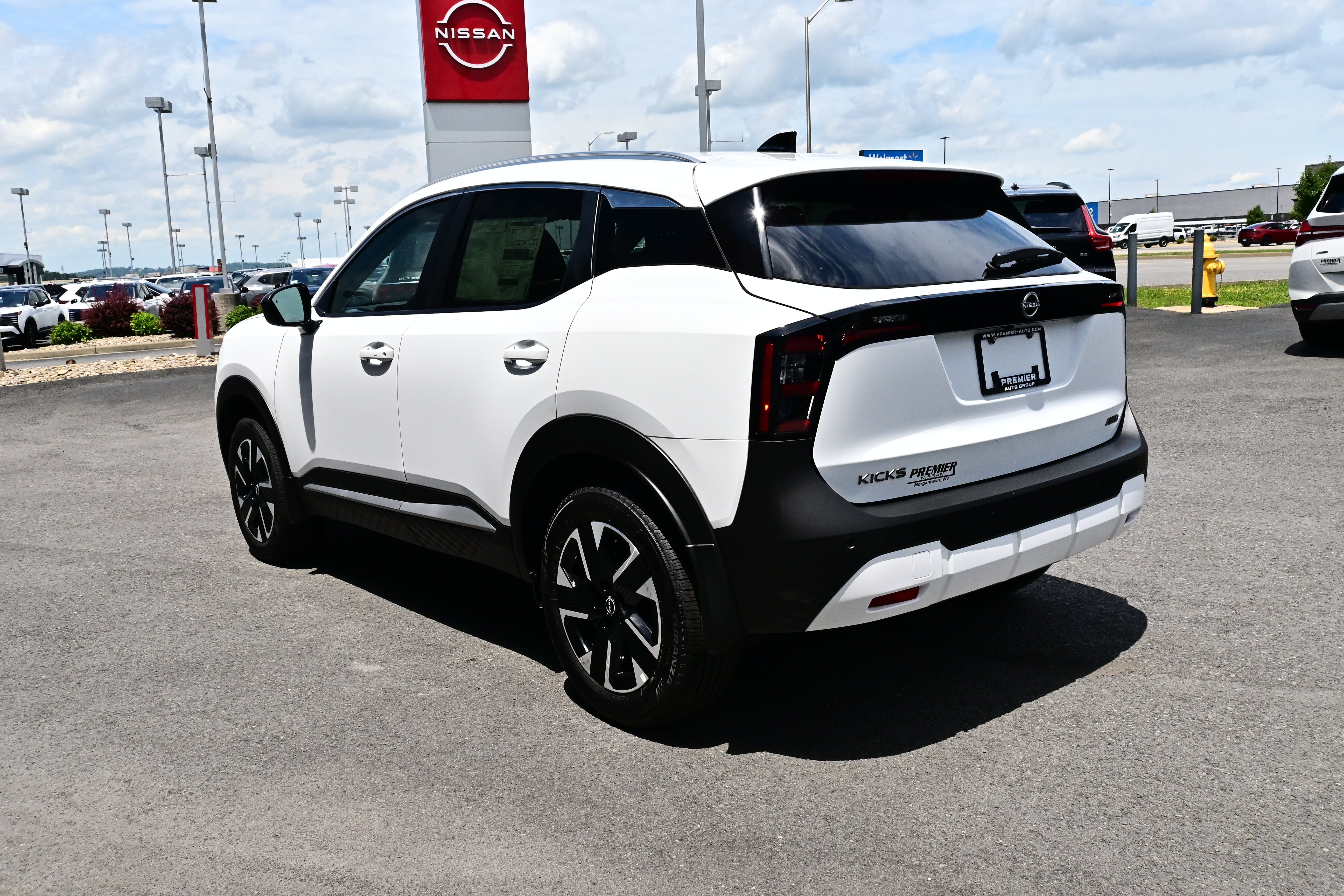 2026 Nissan Kicks SV