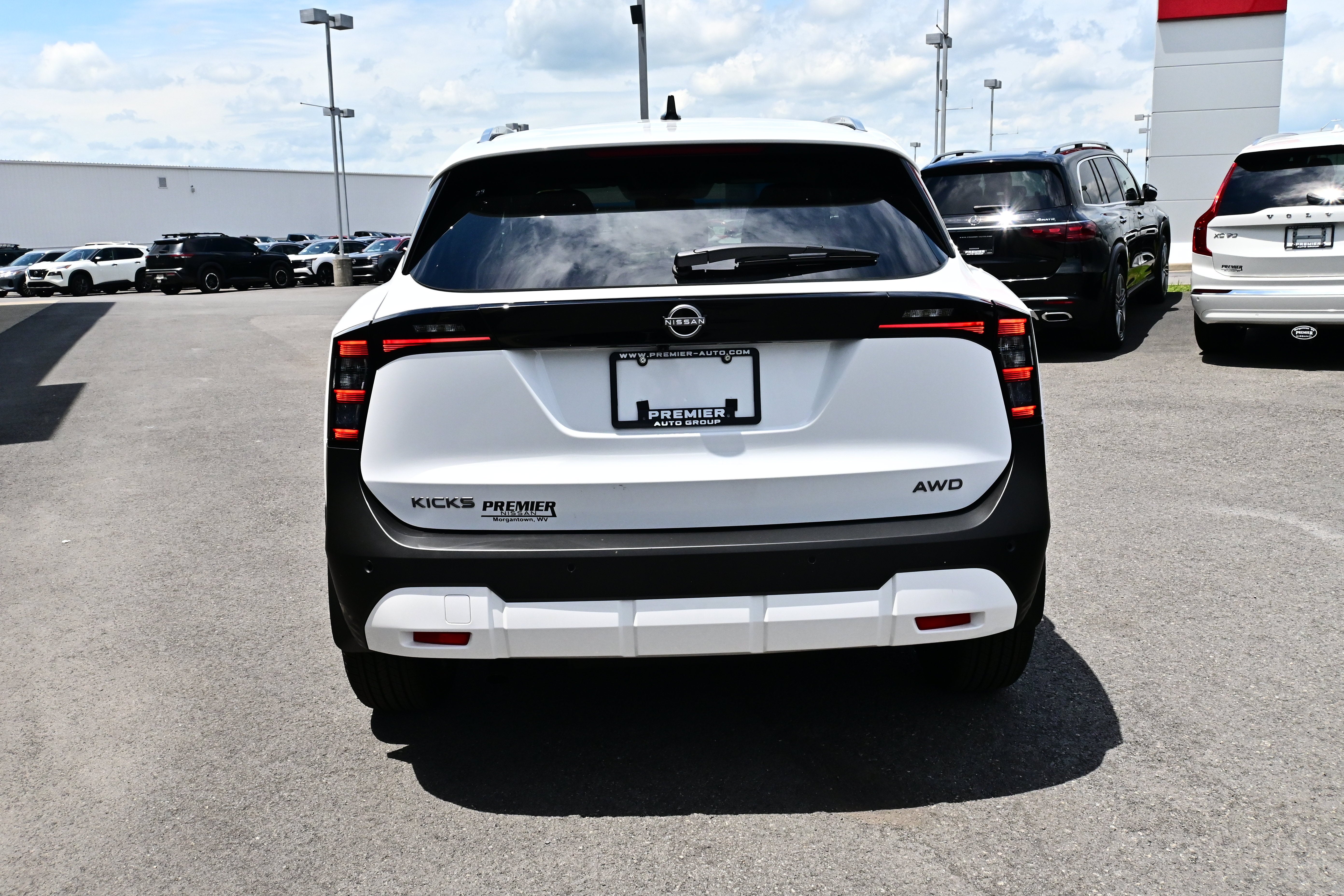 2026 Nissan Kicks SV