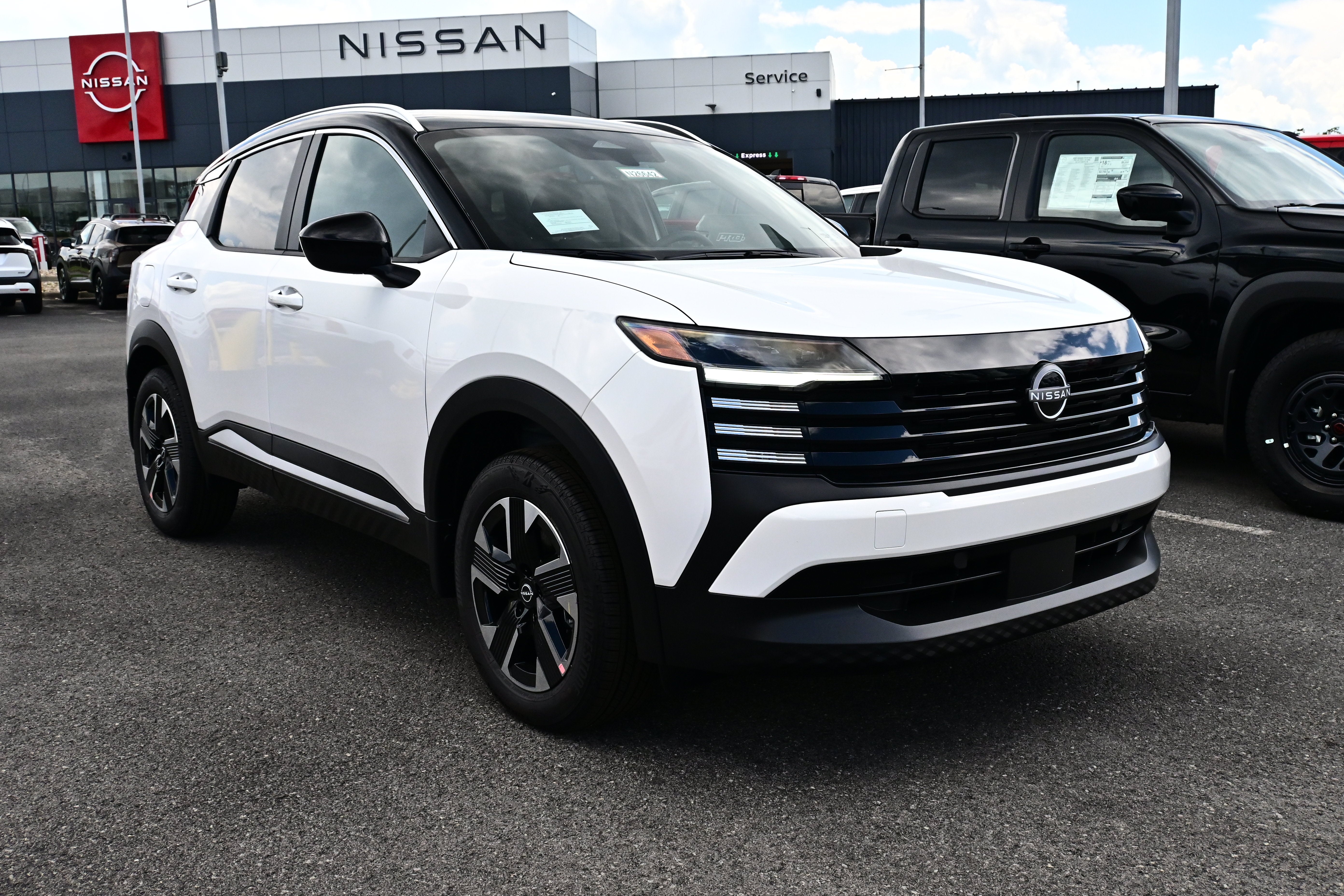2026 Nissan Kicks SV