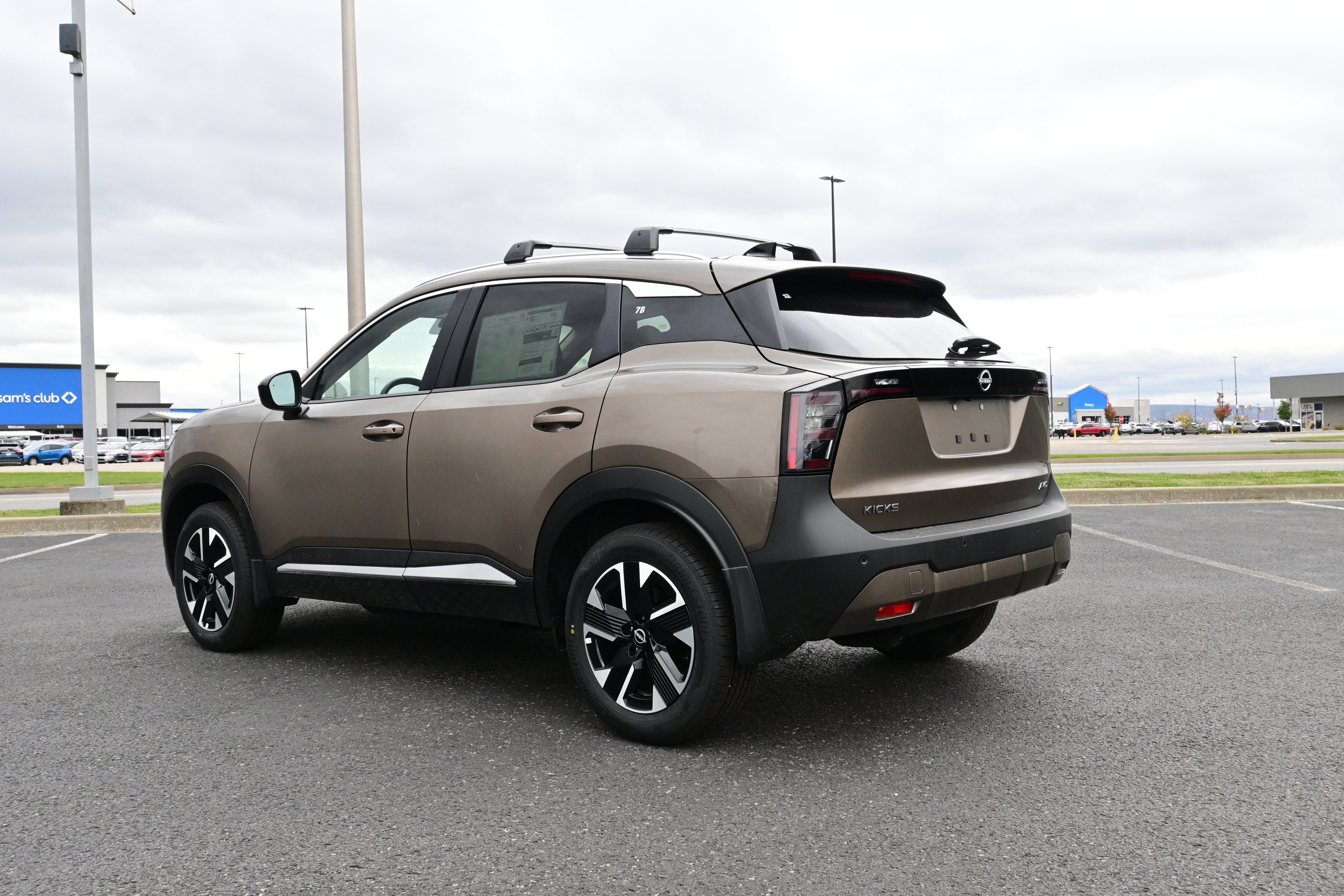 2026 Nissan Kicks SV