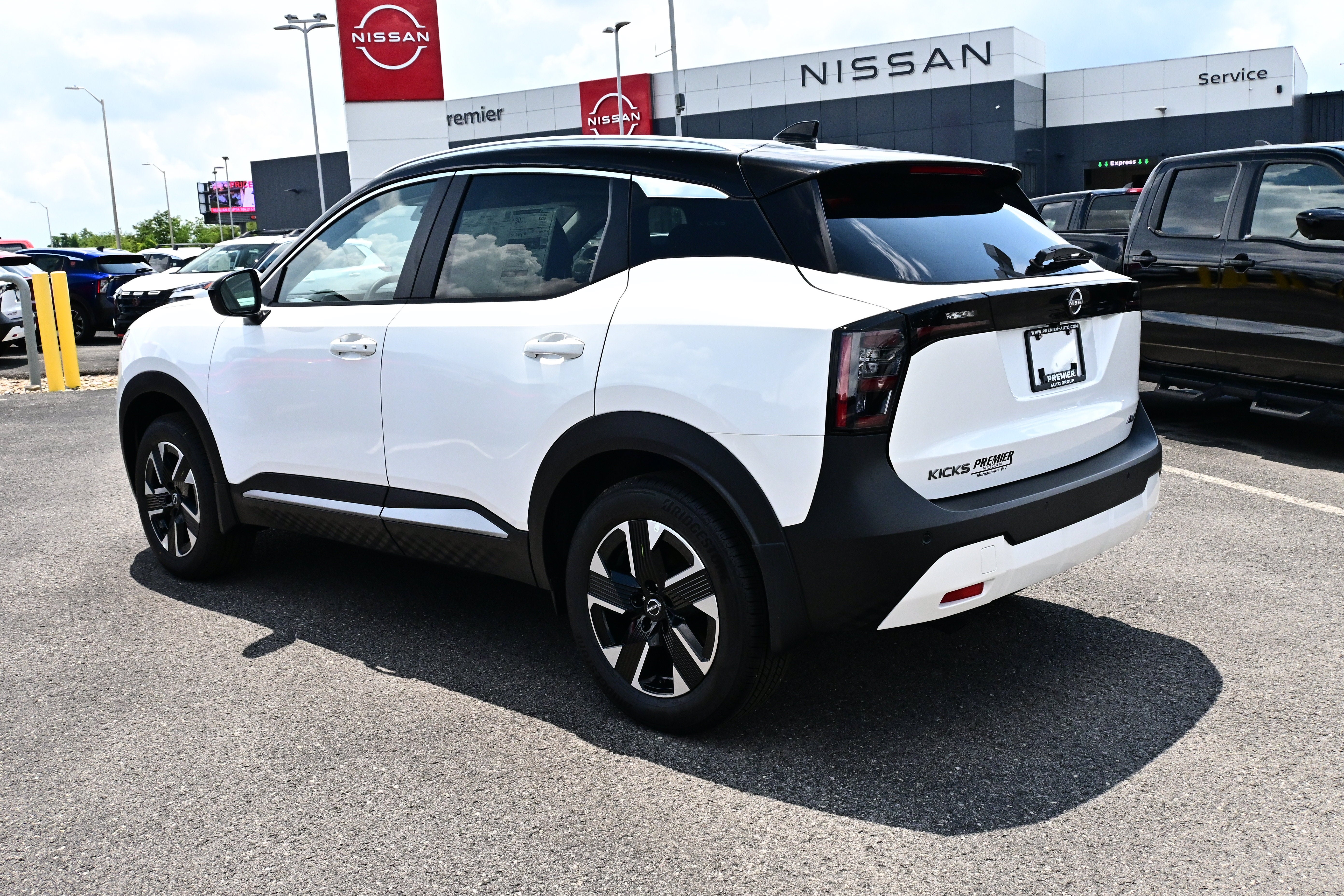 2026 Nissan Kicks SV