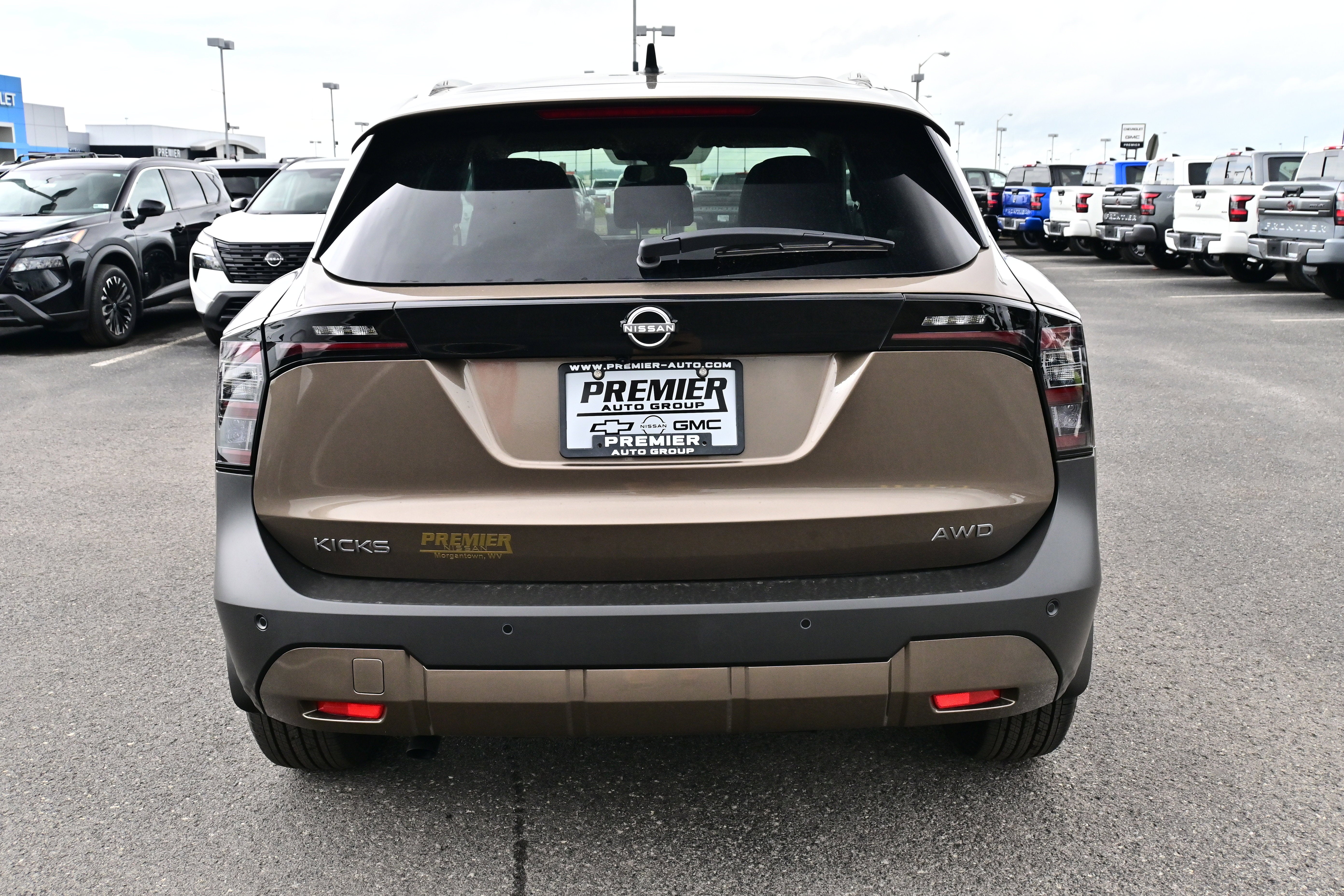 2026 Nissan Kicks SV