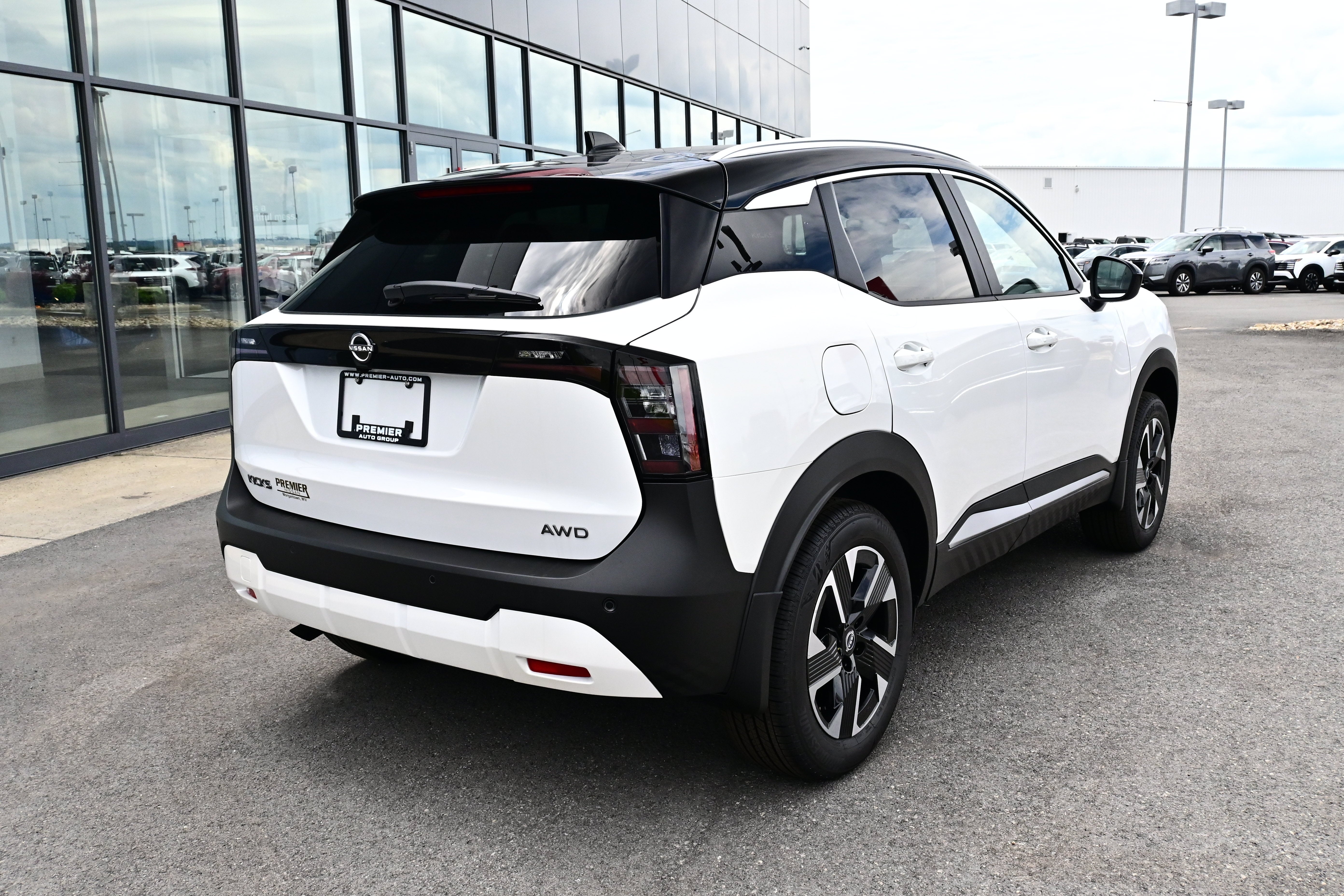 2026 Nissan Kicks SV