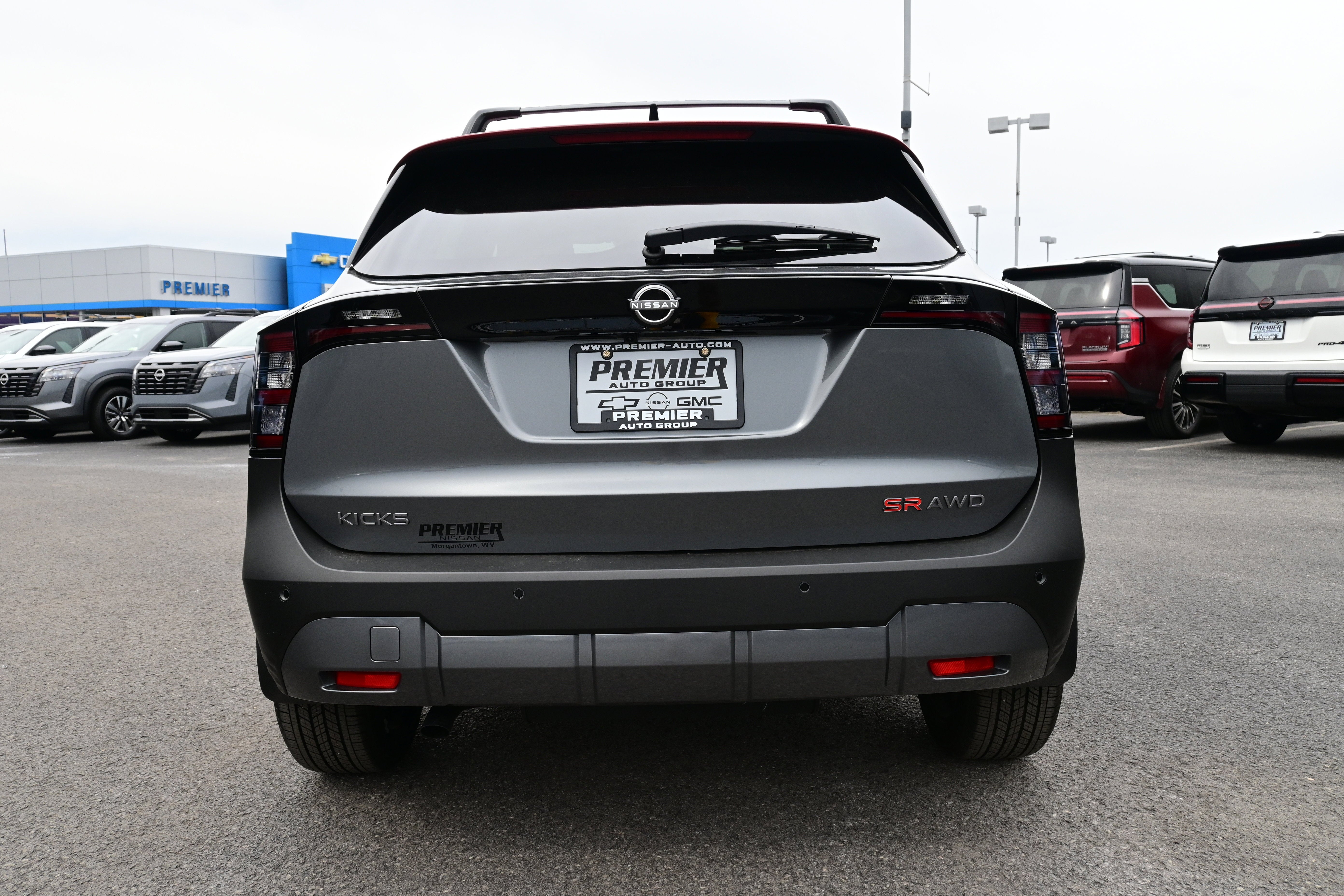 2026 Nissan Kicks SR