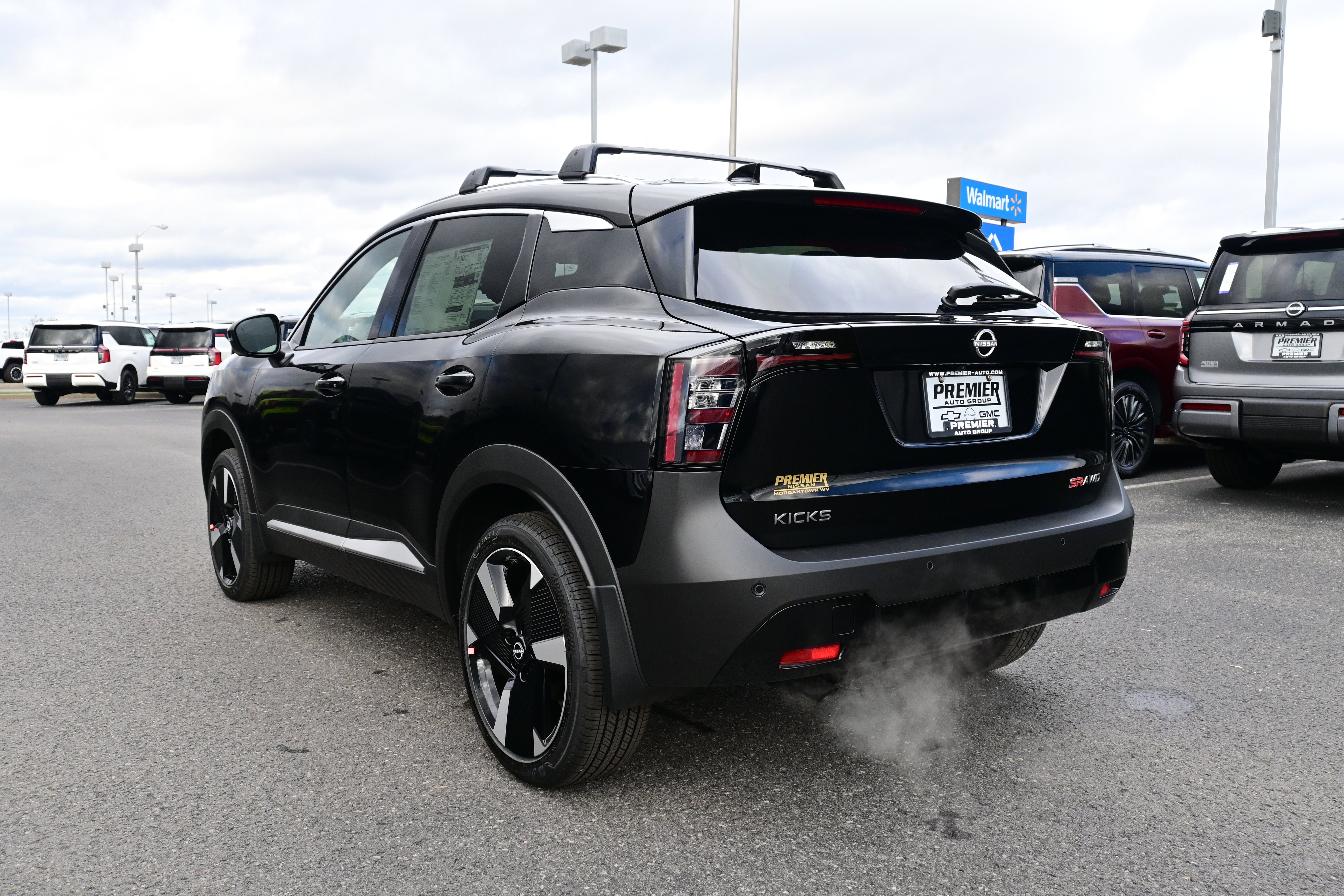 2026 Nissan Kicks SR