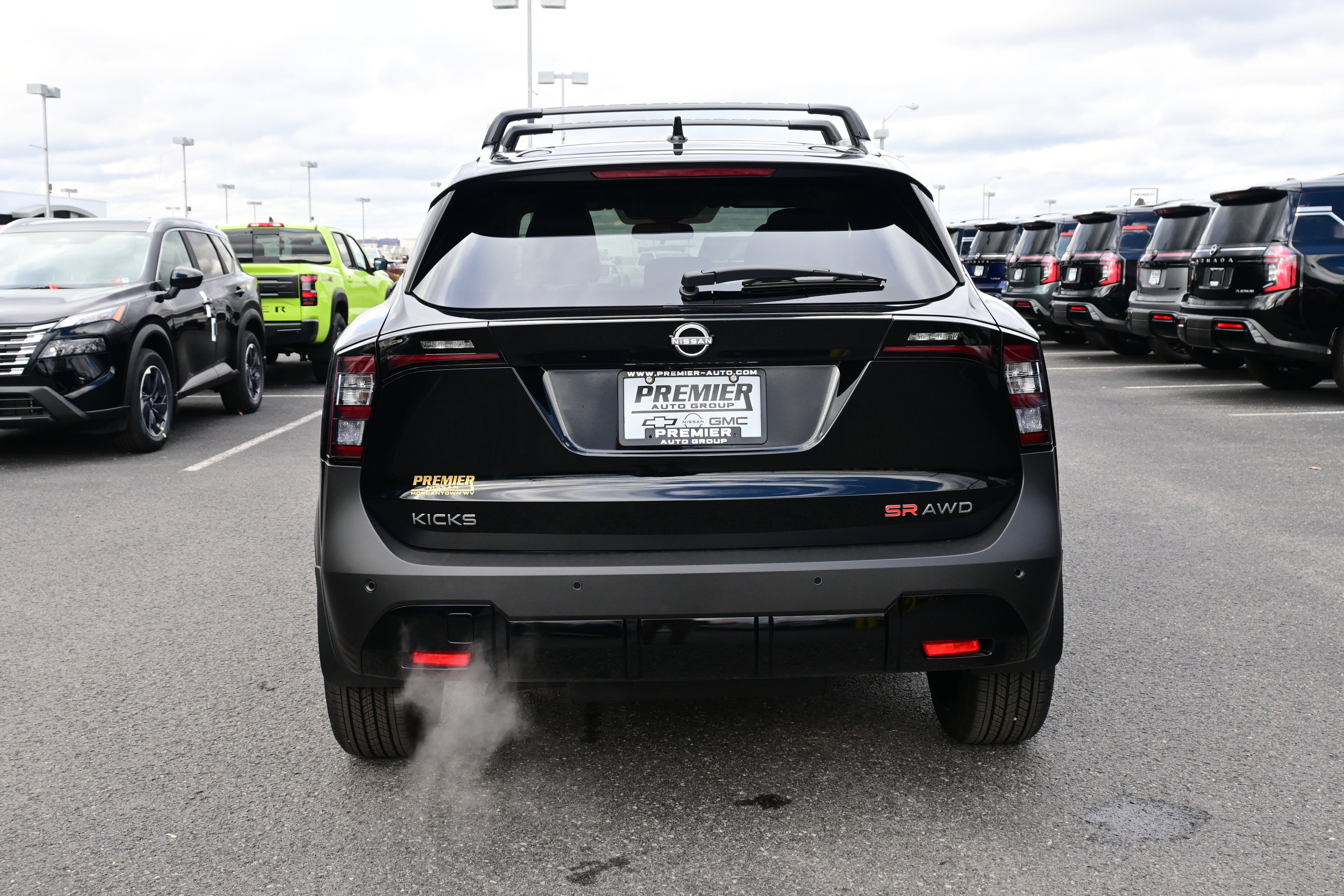 2026 Nissan Kicks SR