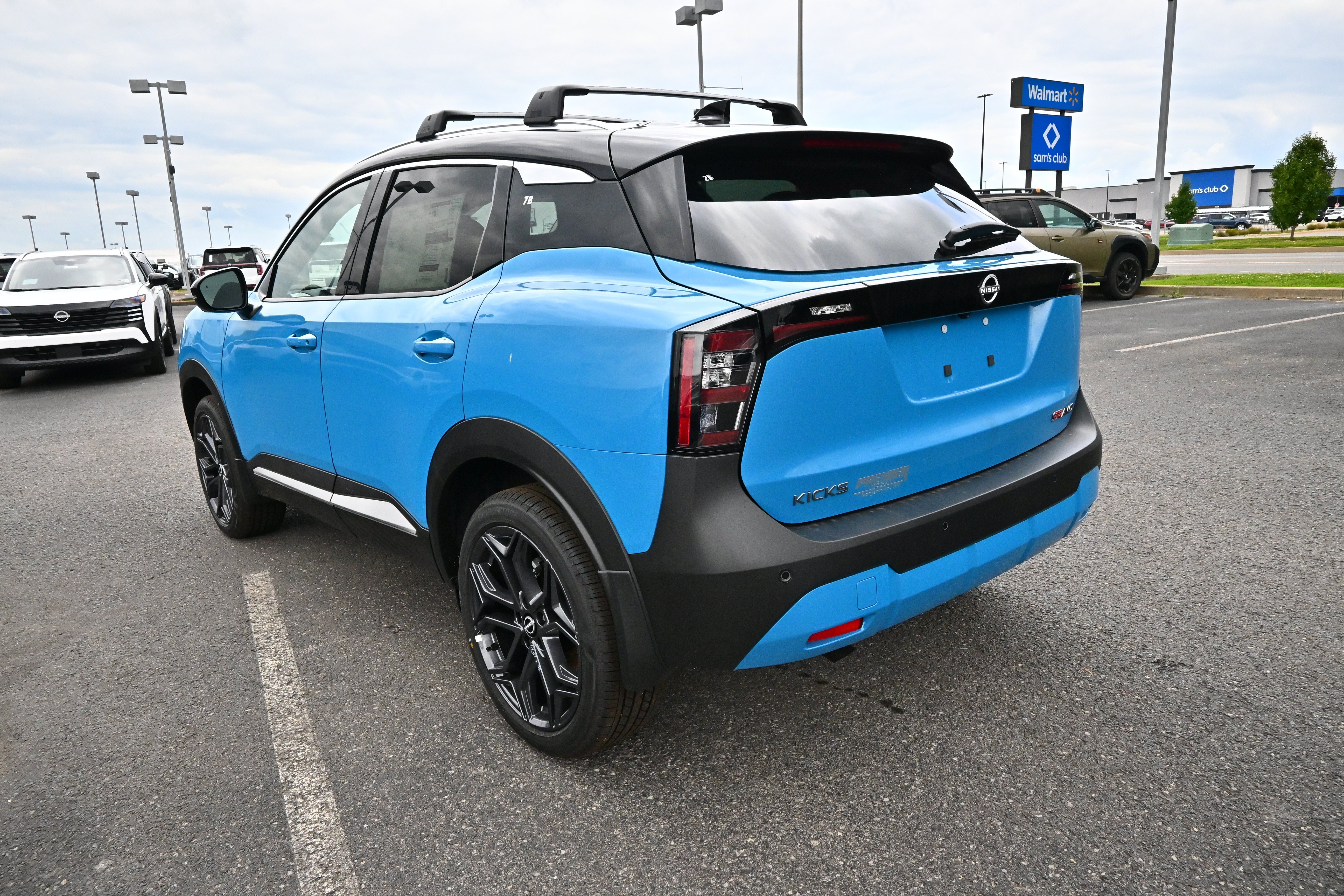 2026 Nissan Kicks SR
