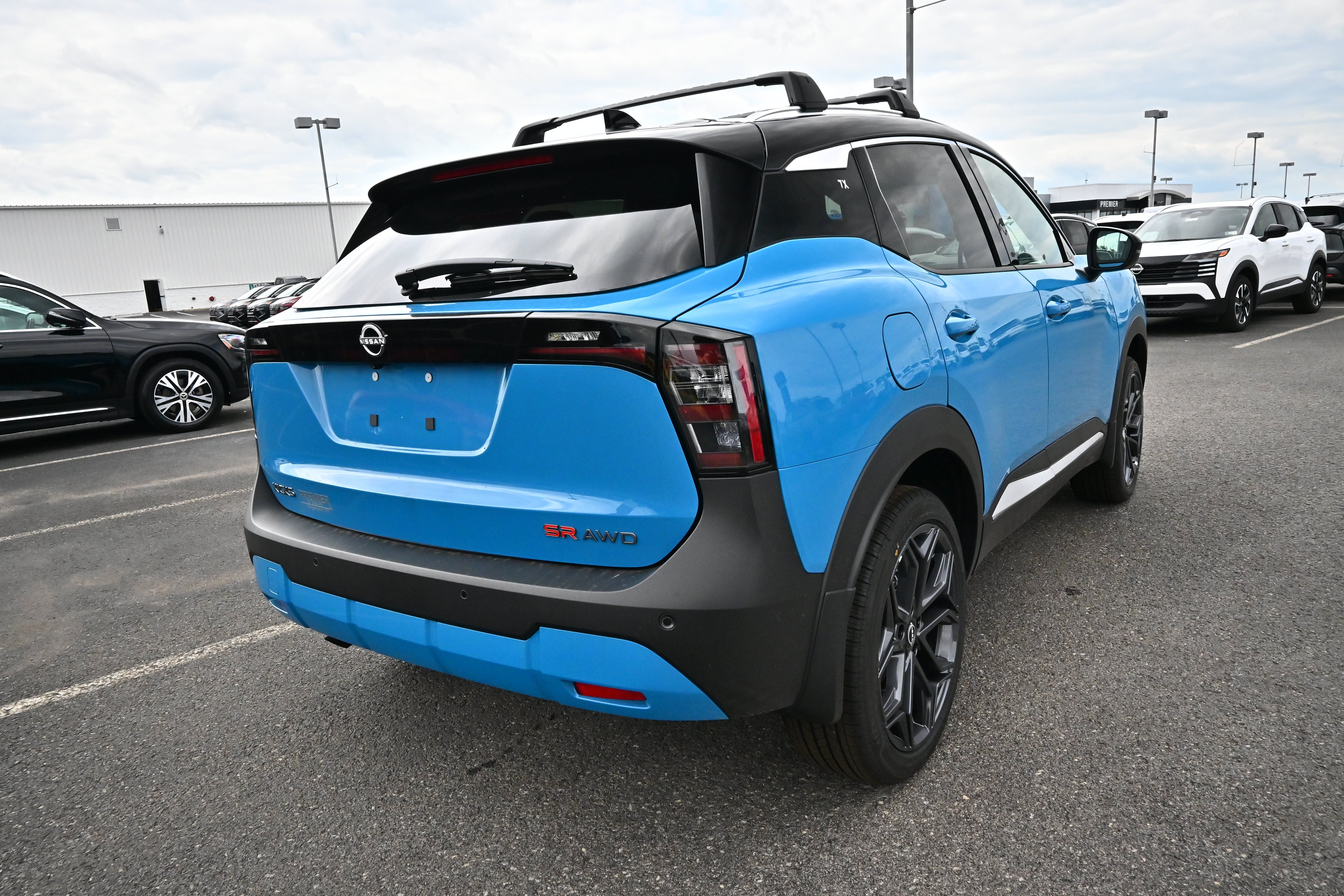 2026 Nissan Kicks SR