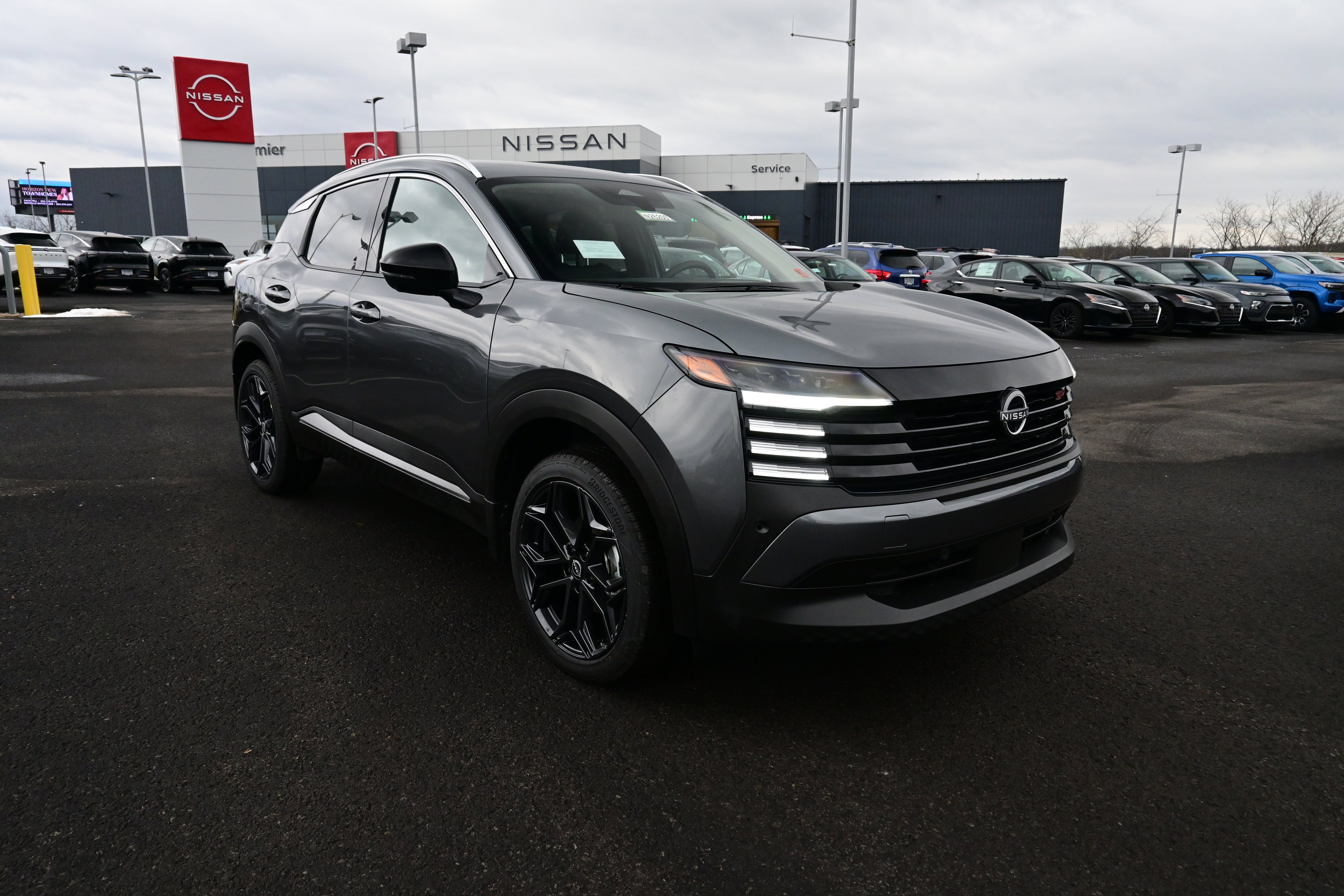 2026 Nissan Kicks SR