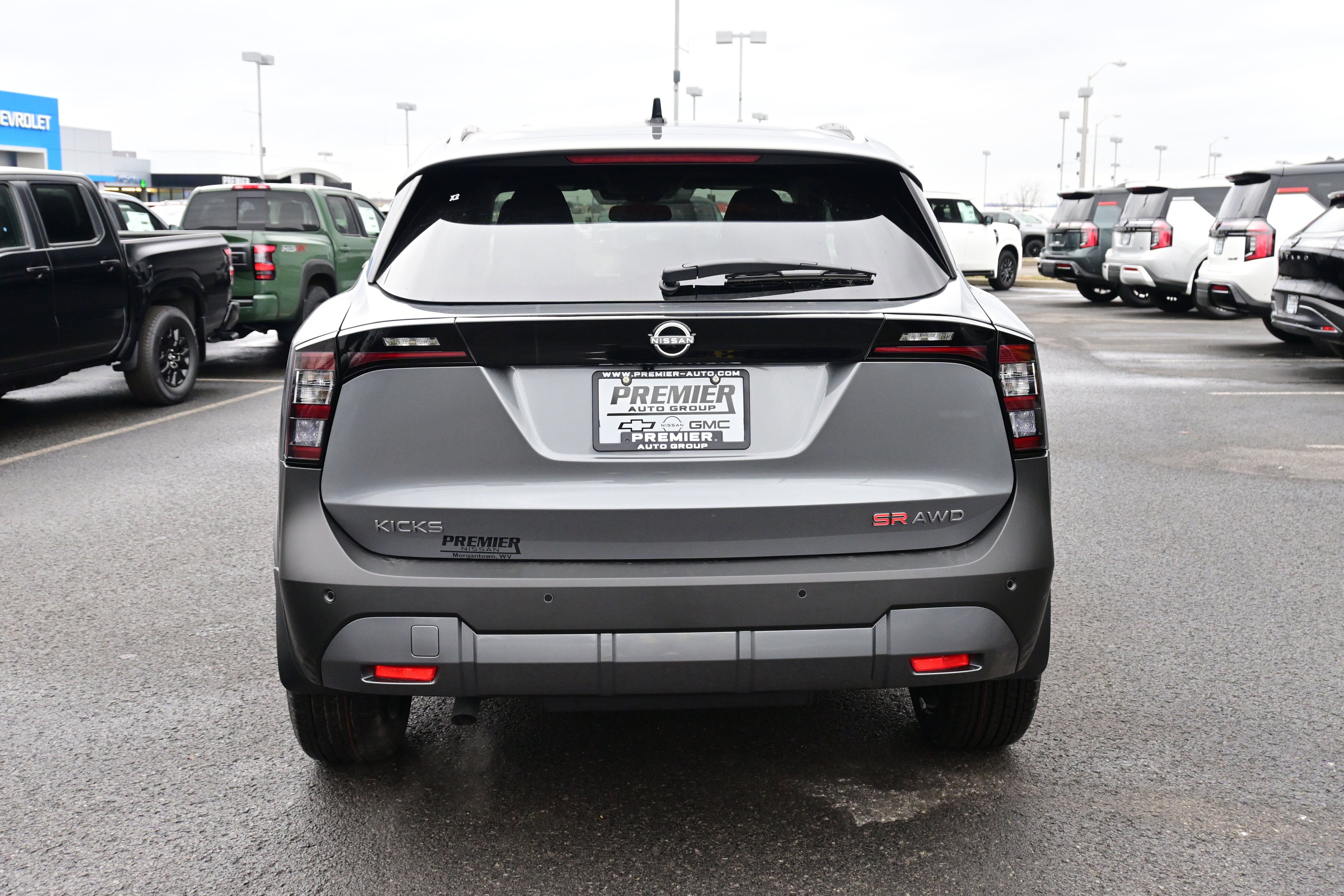 2026 Nissan Kicks SR