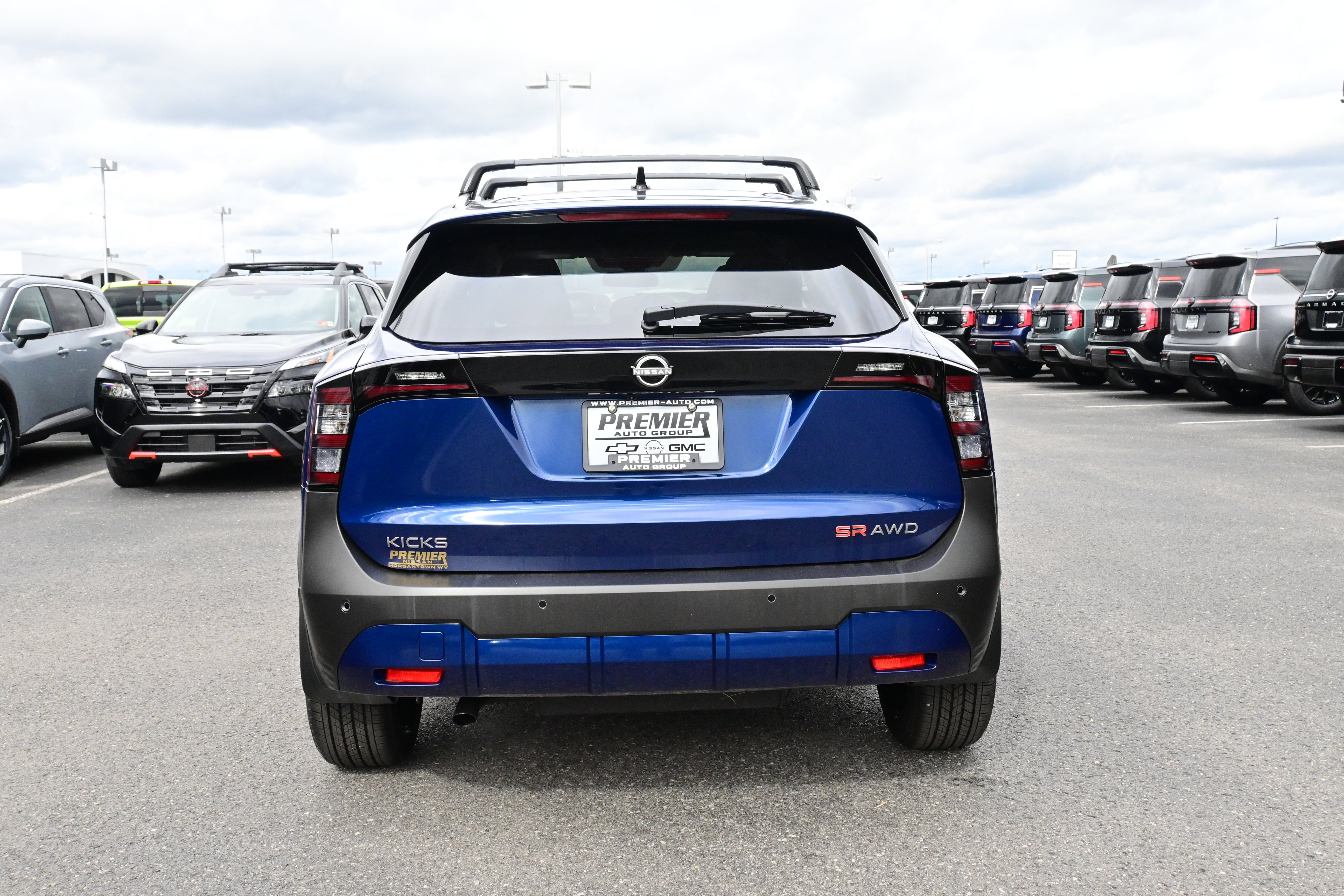 2026 Nissan Kicks SR