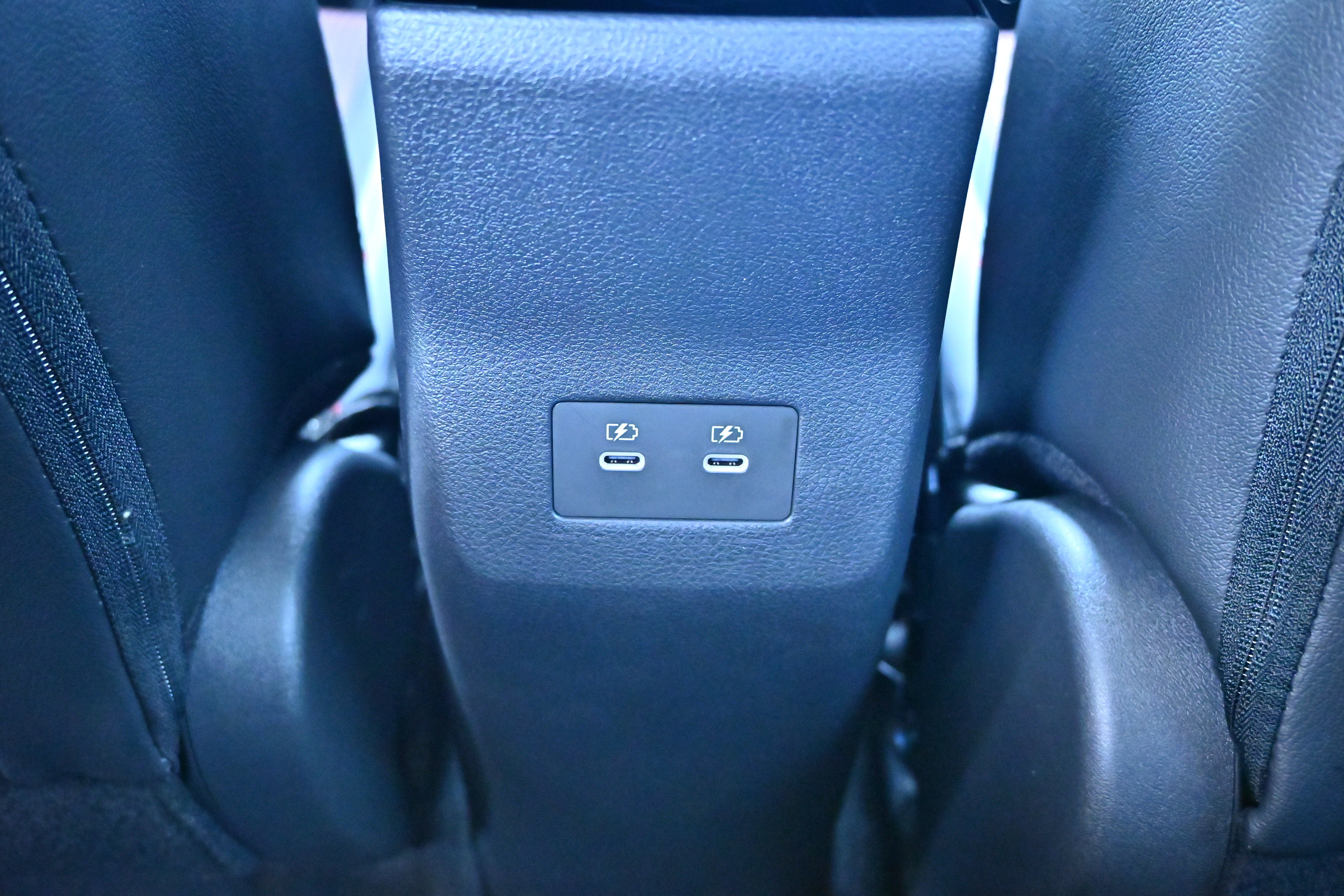 2027 Nissan Kicks SR