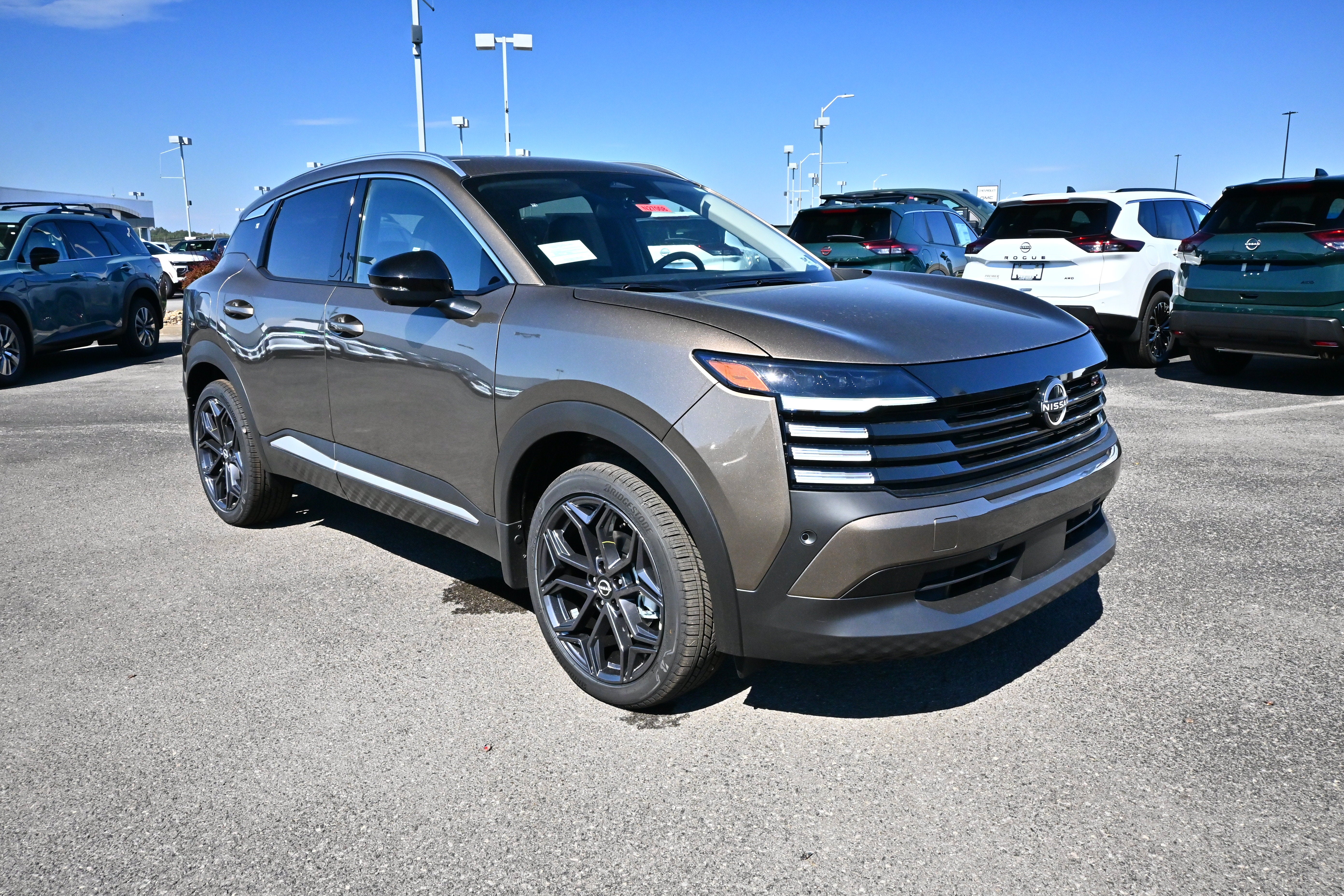 2027 Nissan Kicks SR
