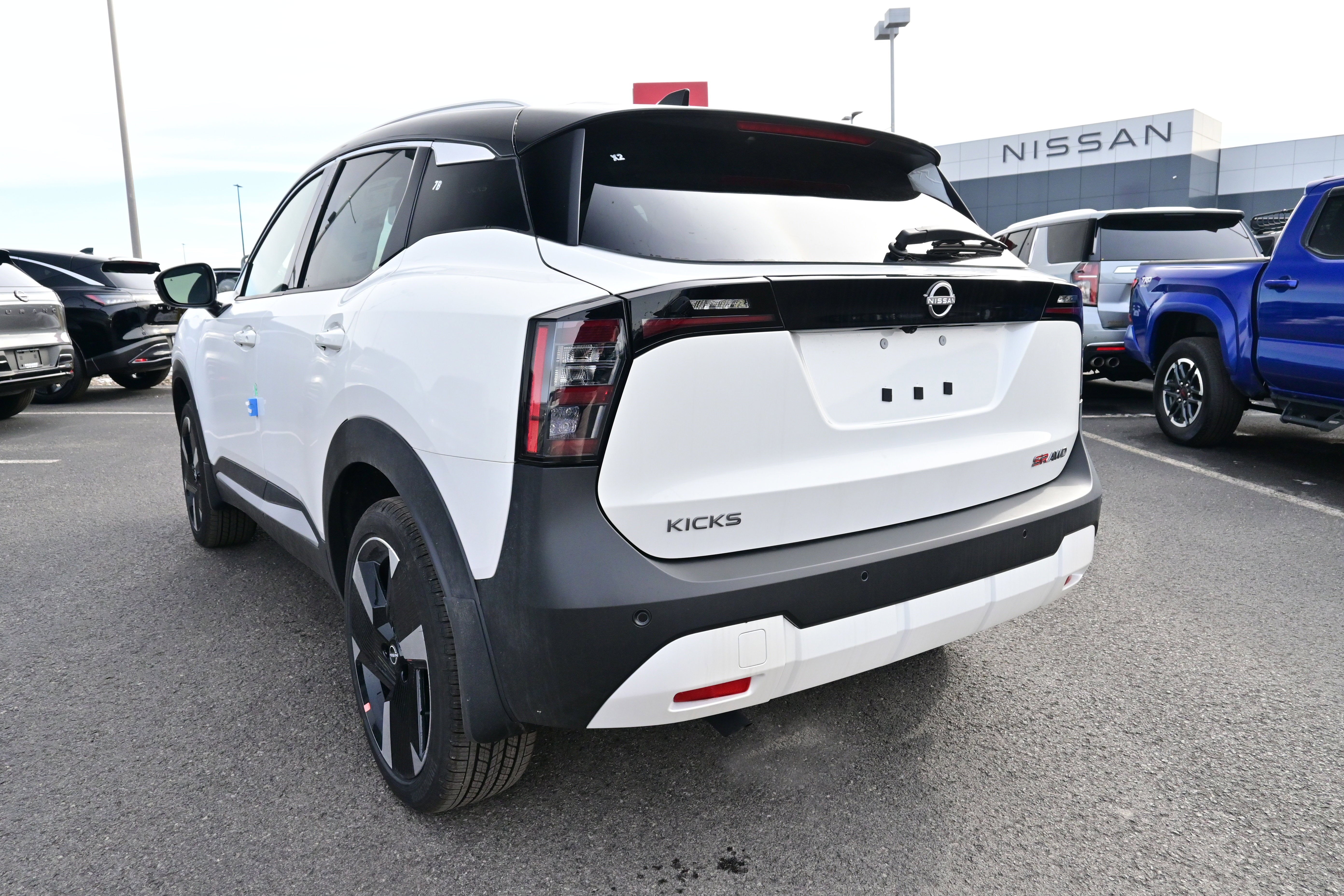 2026 Nissan Kicks SR
