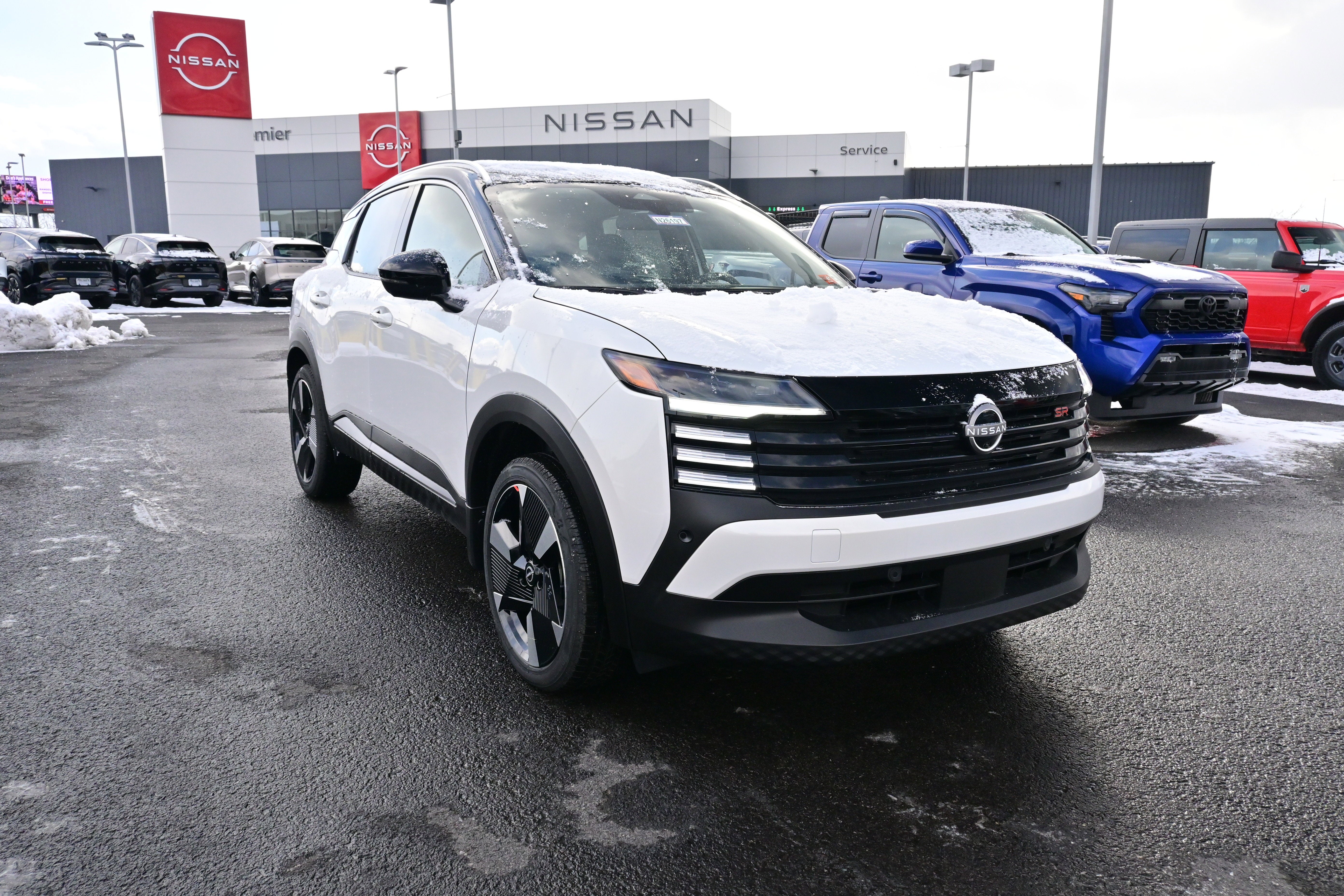 2026 Nissan Kicks SR