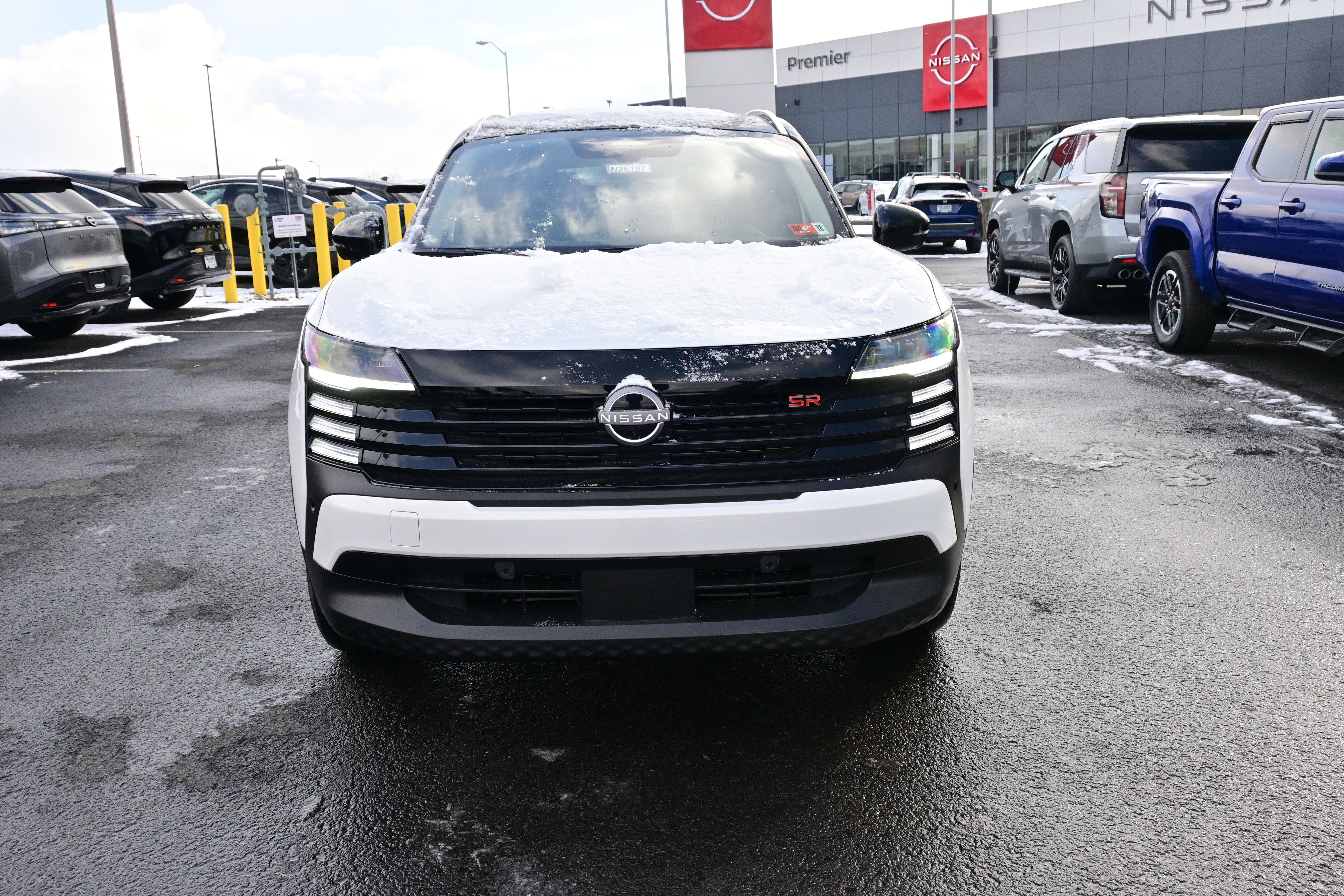 2026 Nissan Kicks SR