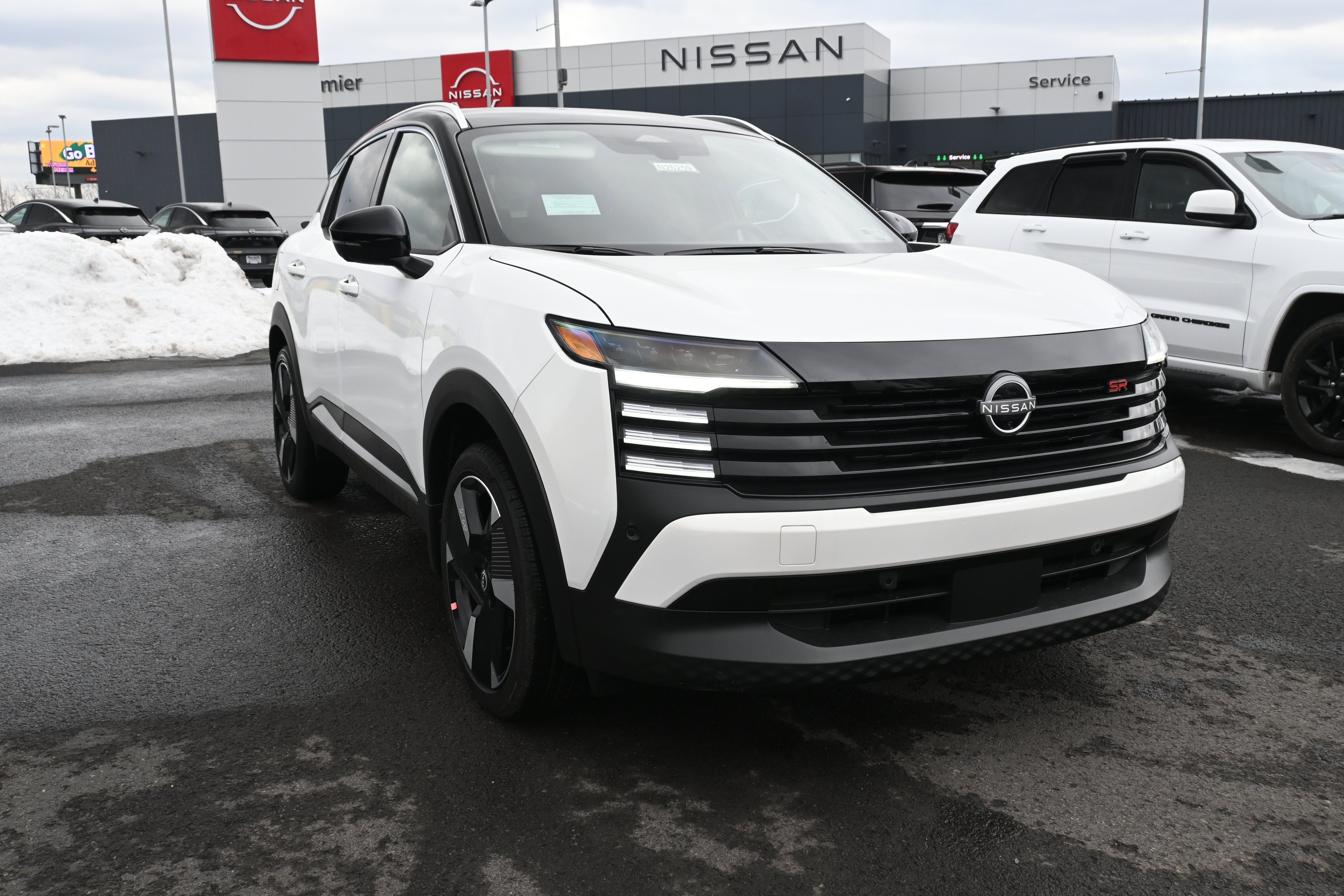 2026 Nissan Kicks SR