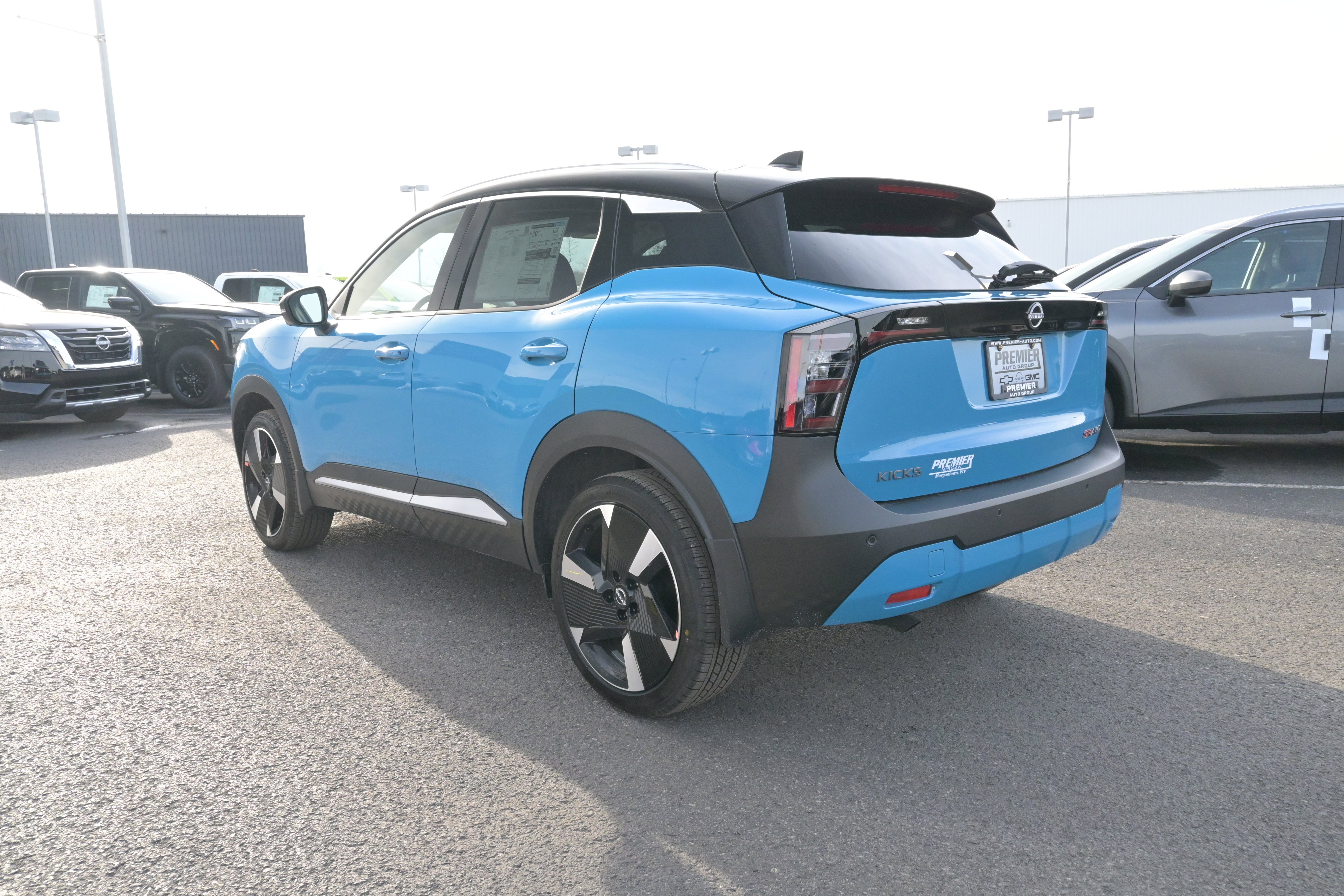 2026 Nissan Kicks SR