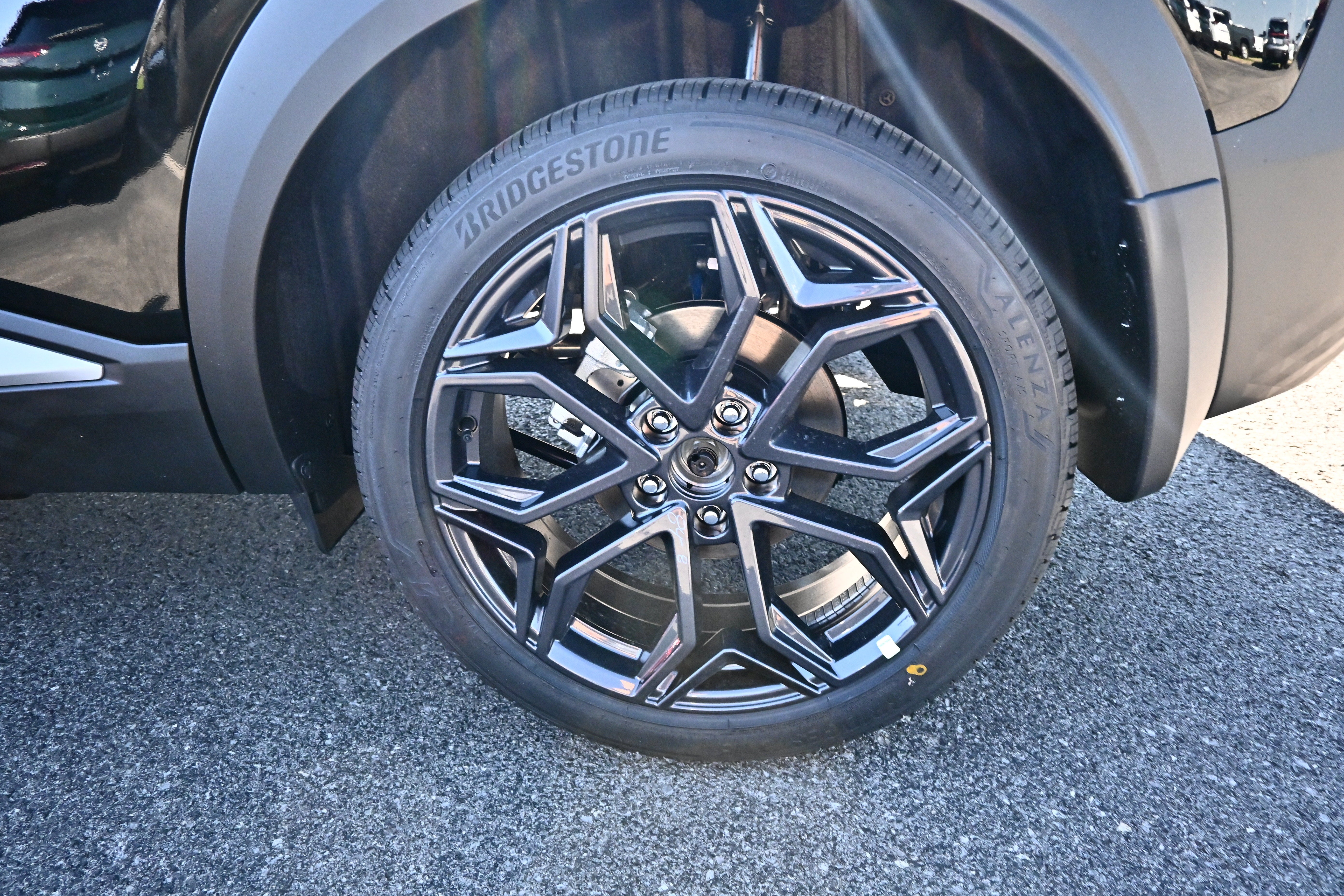 2027 Nissan Kicks SR