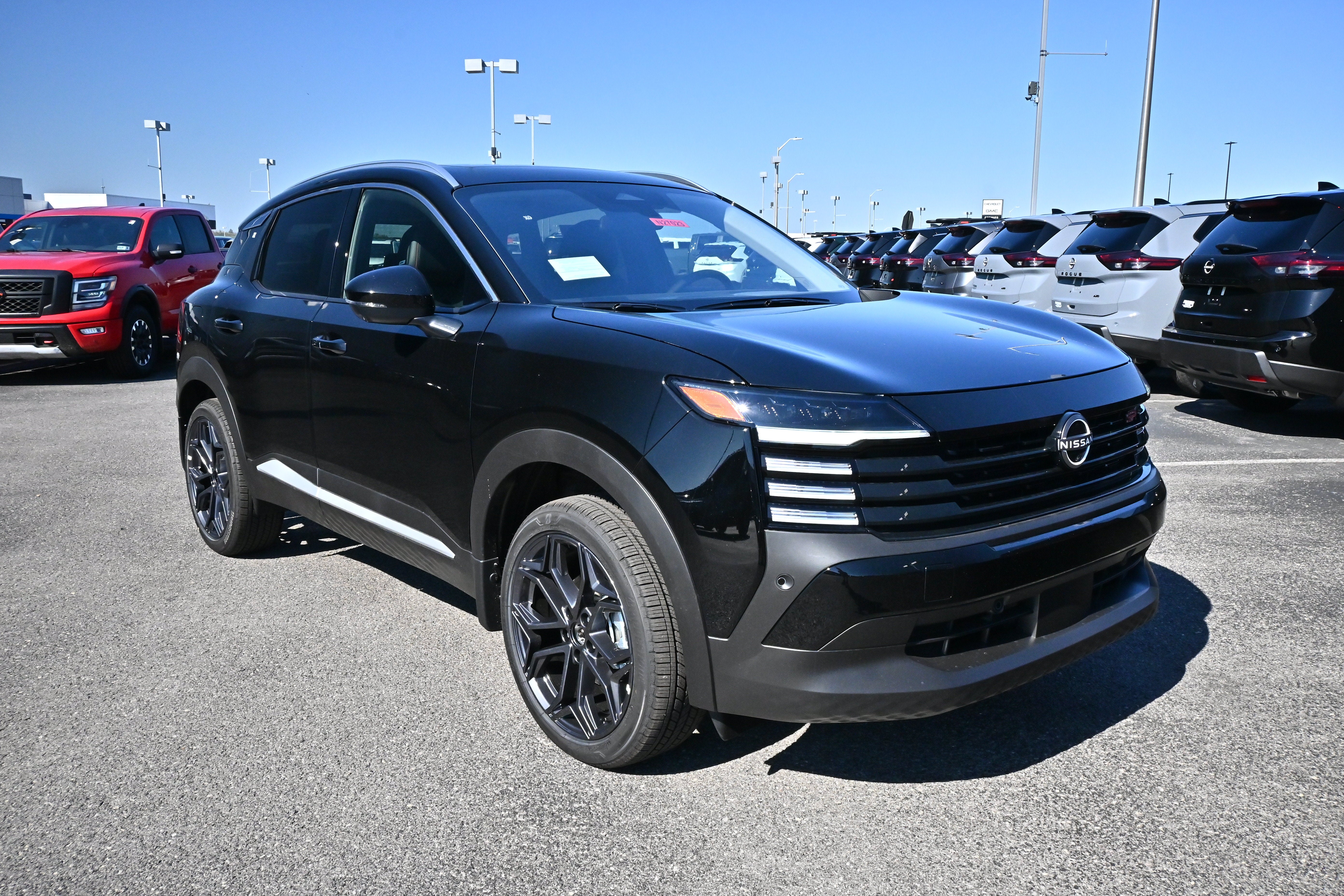 2027 Nissan Kicks SR