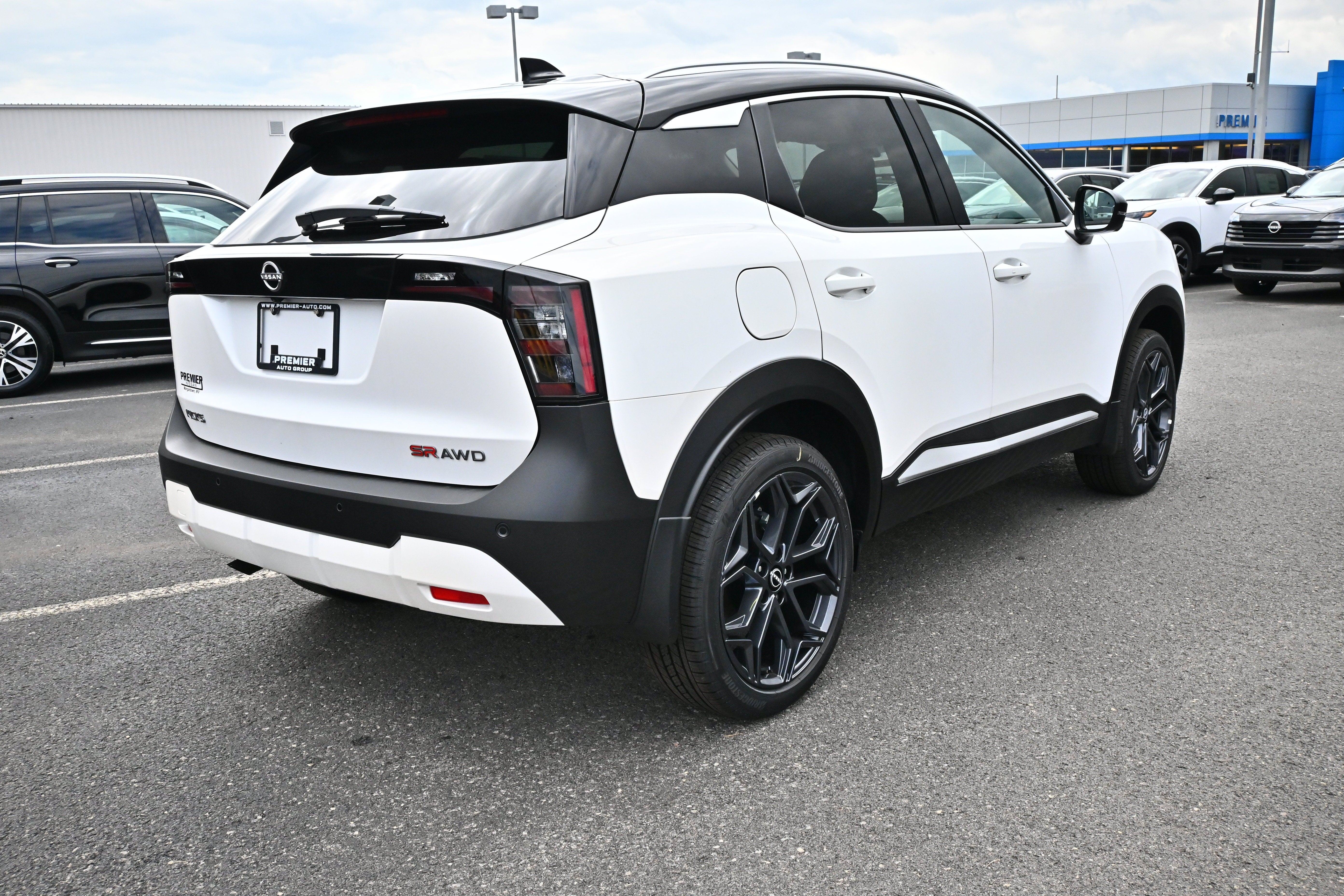 2026 Nissan Kicks SR