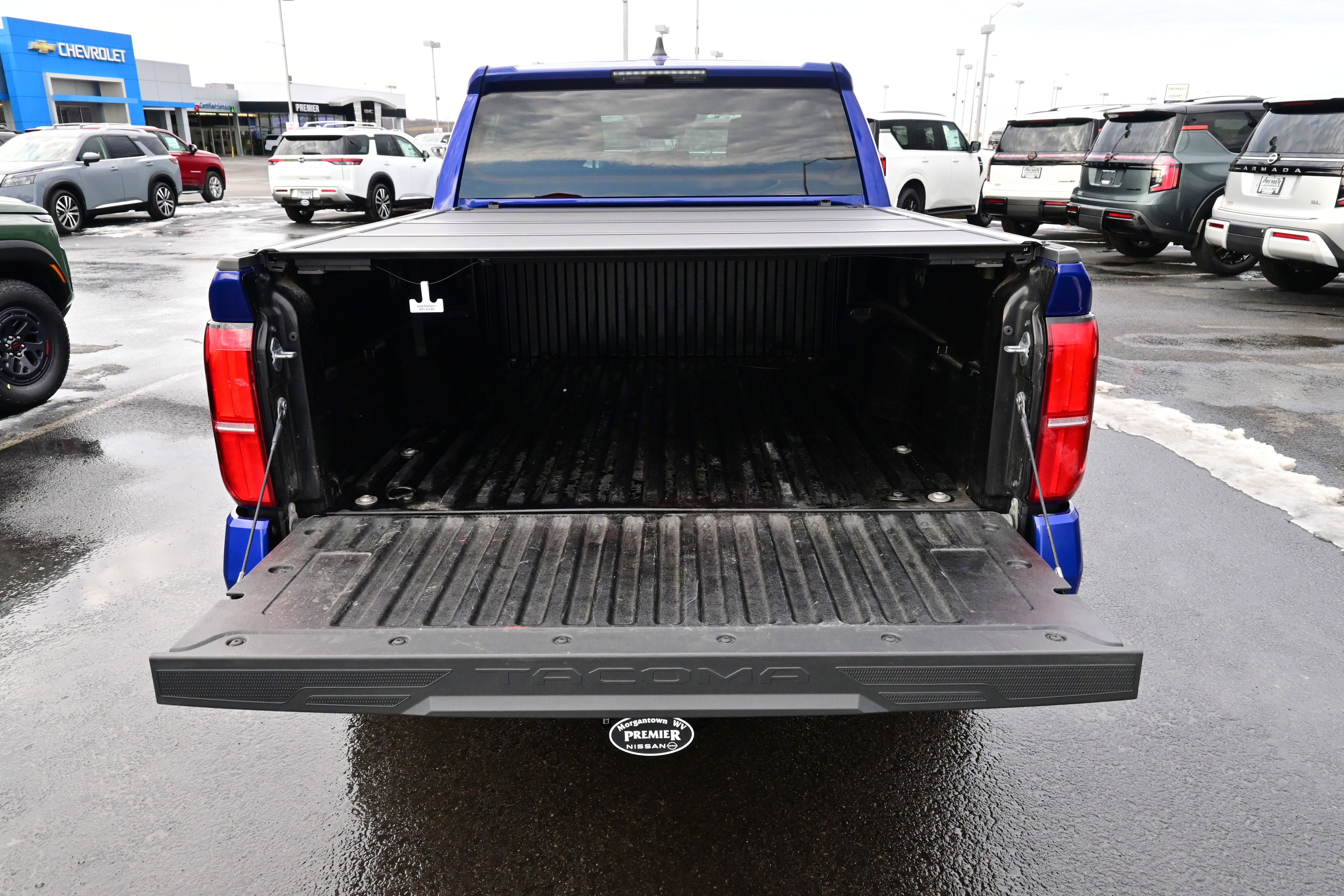 2025 Toyota Tacoma 4WD SR5