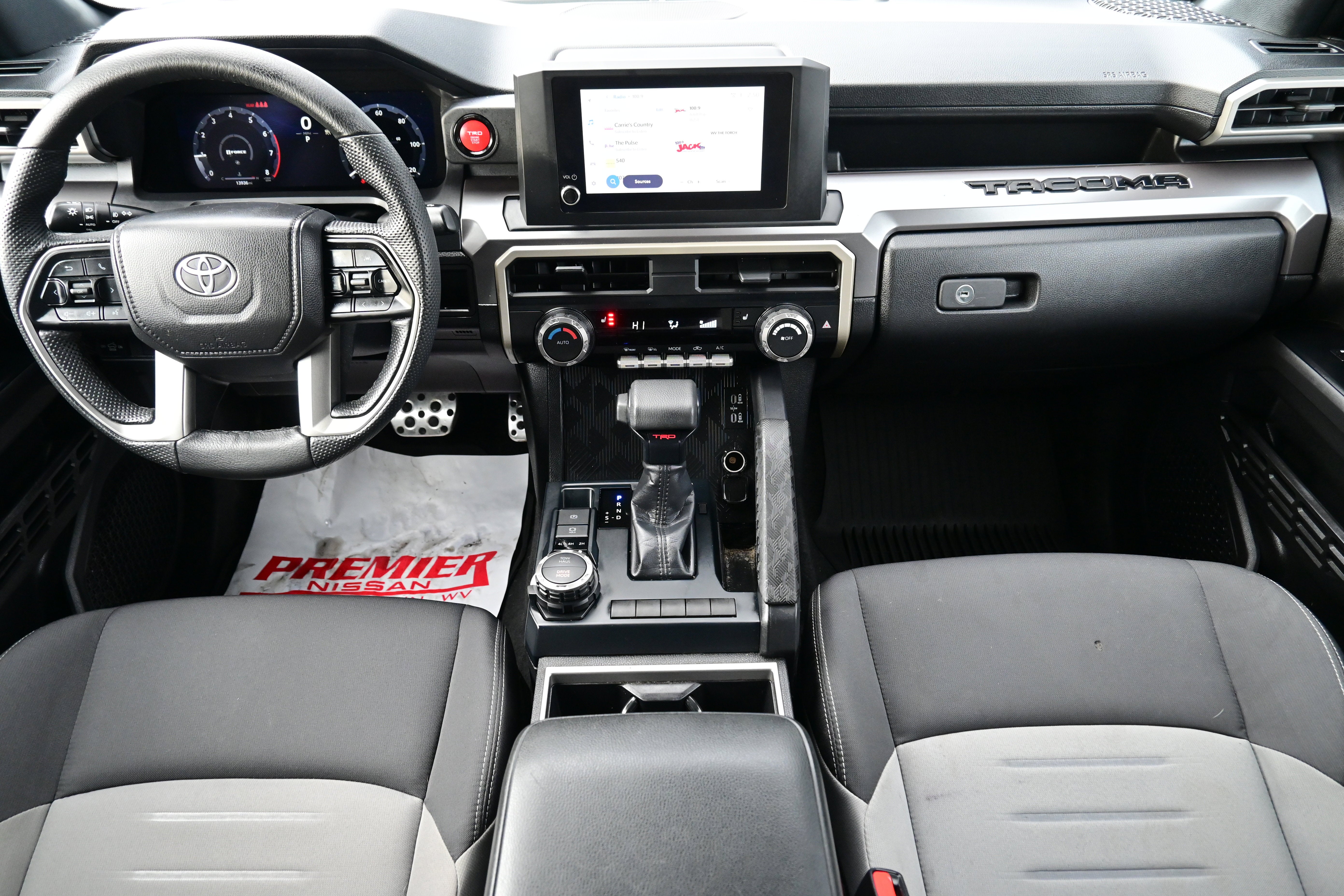 2025 Toyota Tacoma 4WD SR5