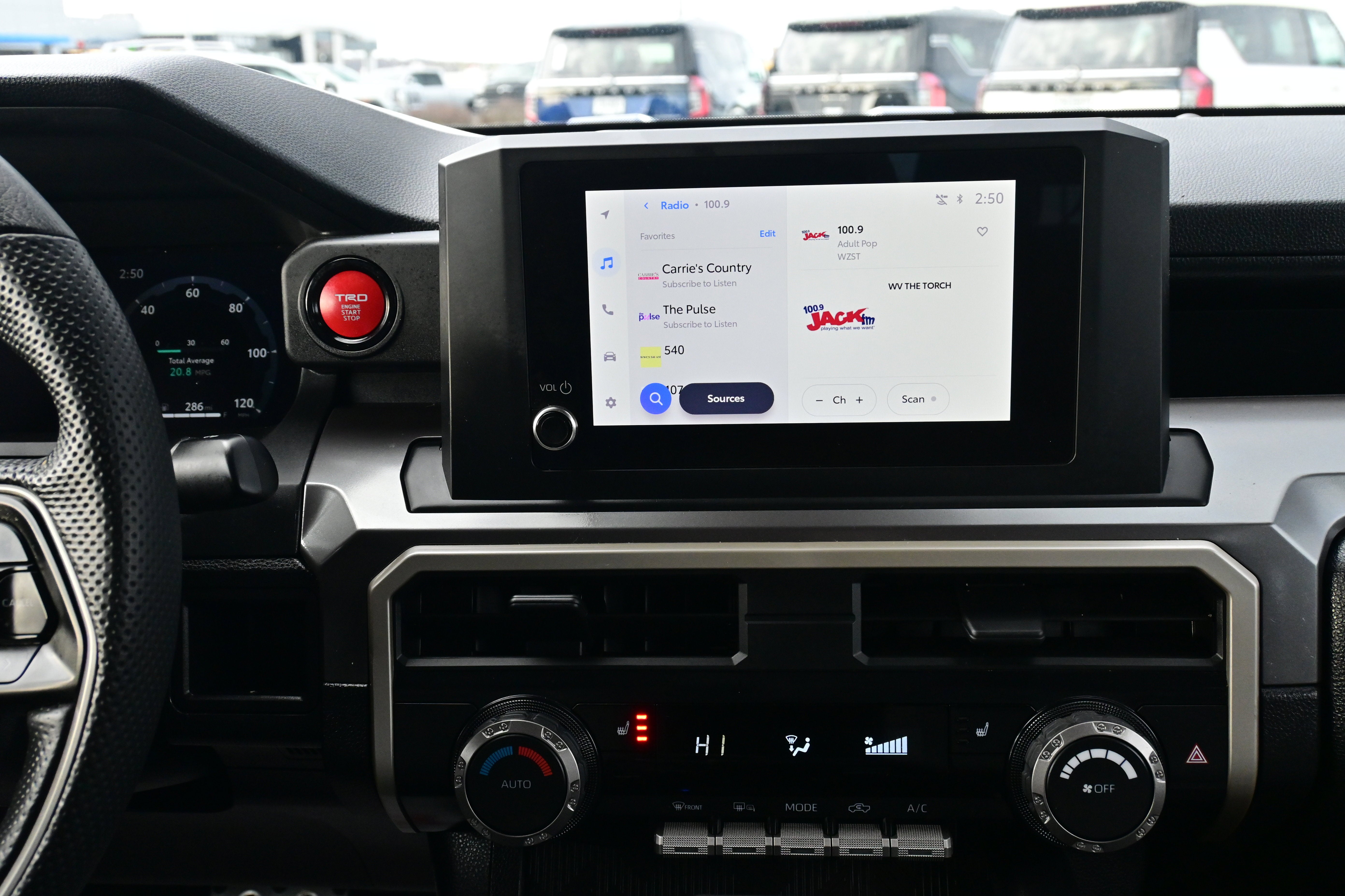 2025 Toyota Tacoma 4WD SR5