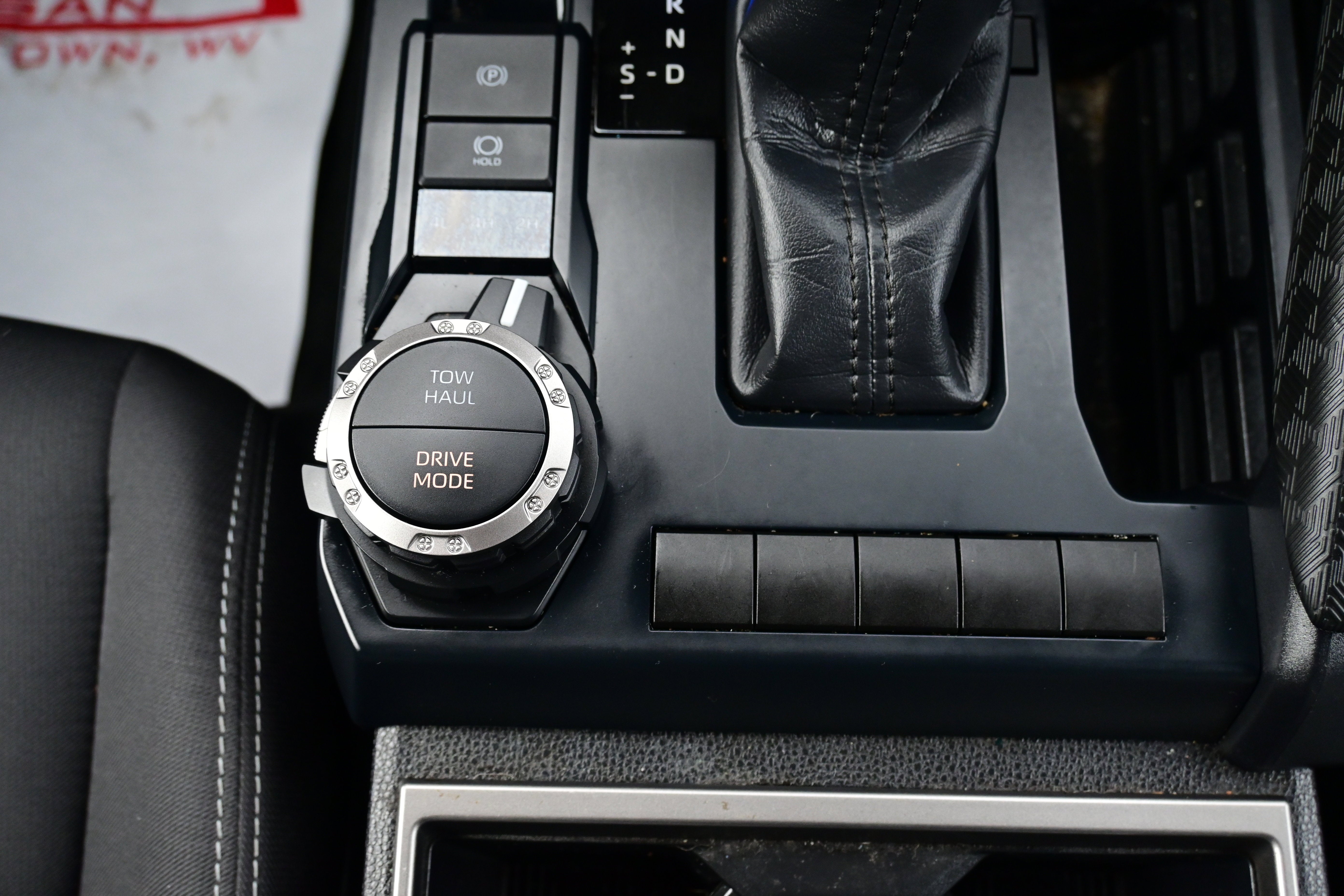 2025 Toyota Tacoma 4WD SR5