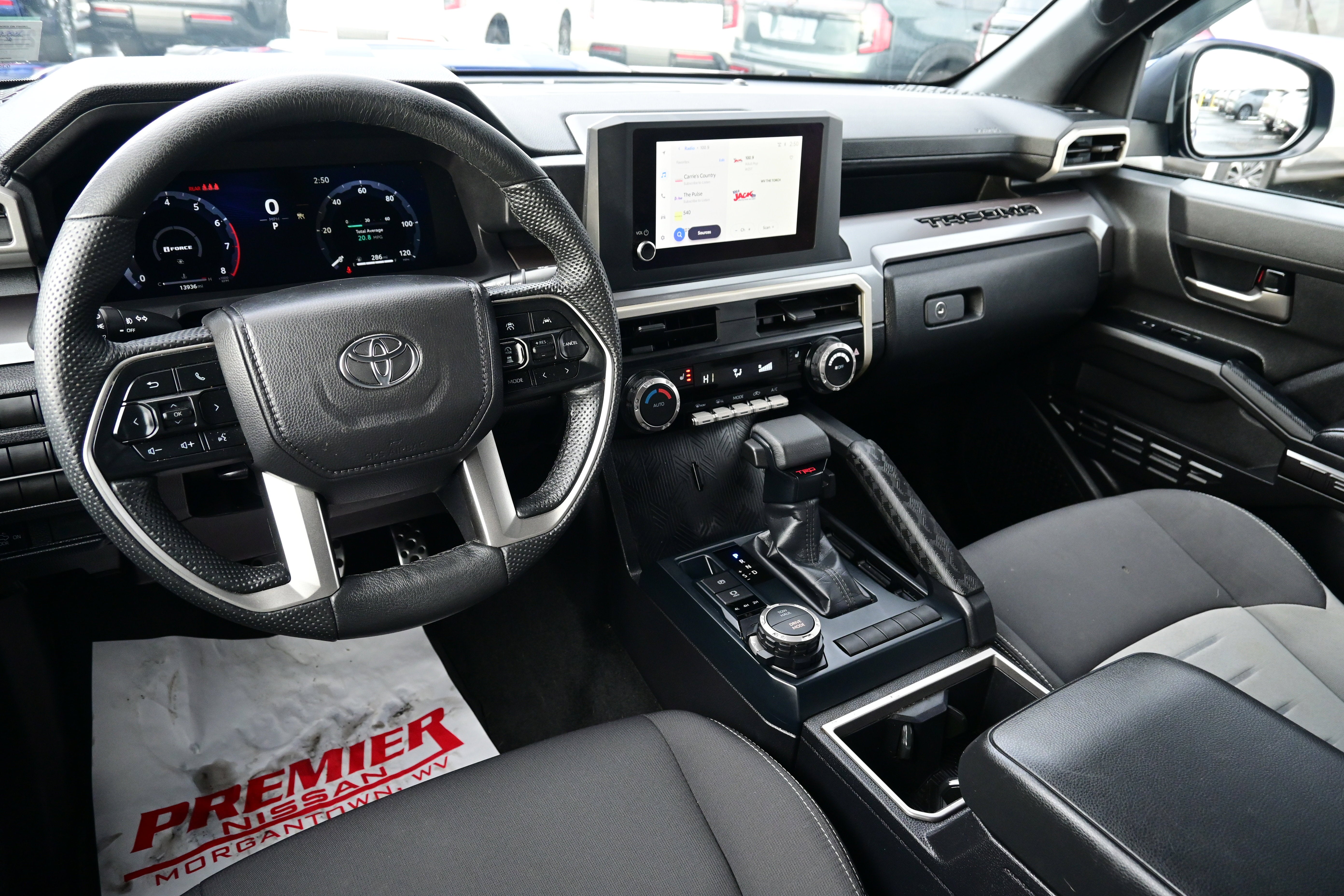 2025 Toyota Tacoma 4WD SR5