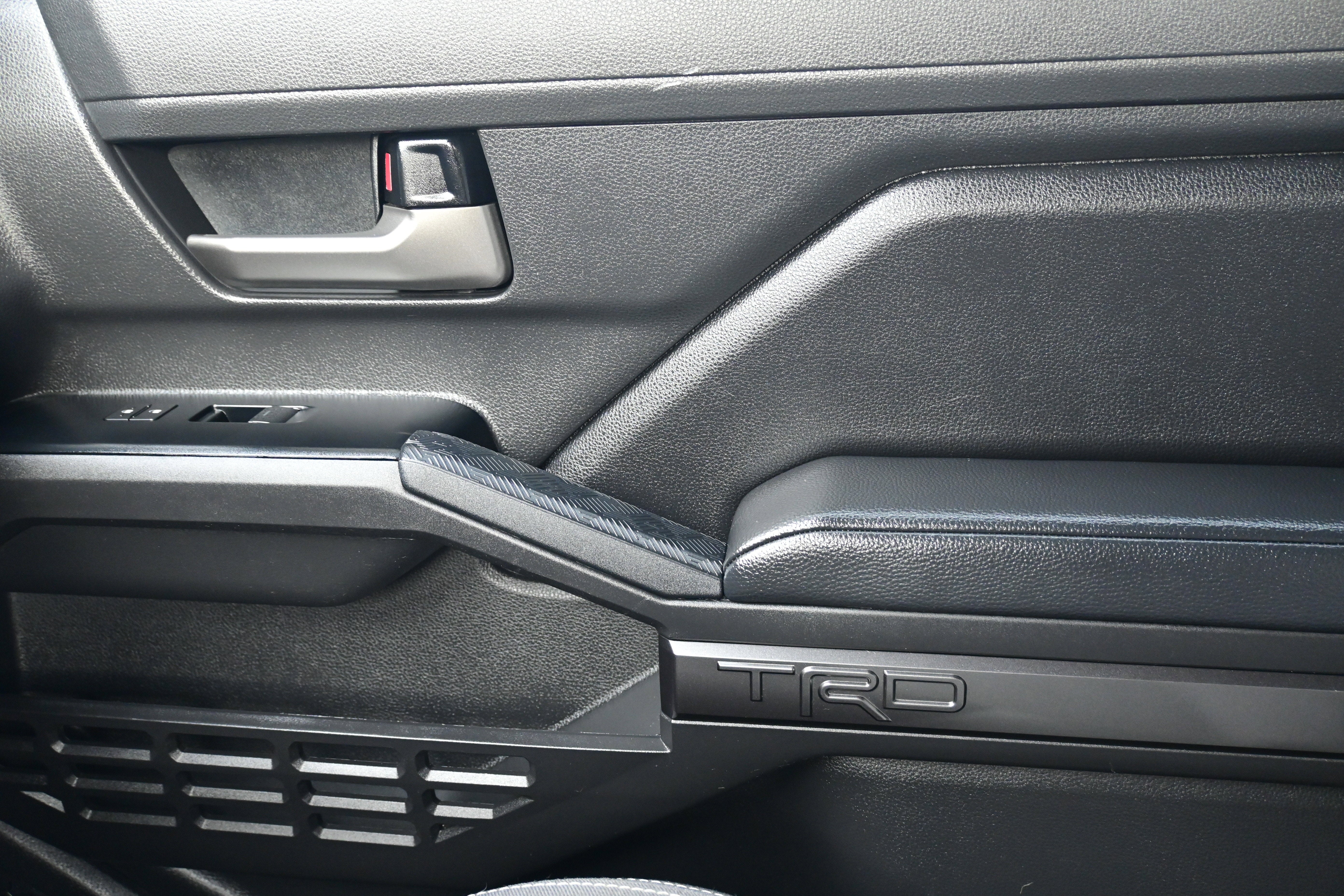 2025 Toyota Tacoma 4WD SR5