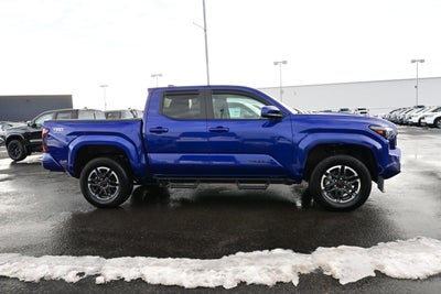 2025 Toyota Tacoma 4WD SR5